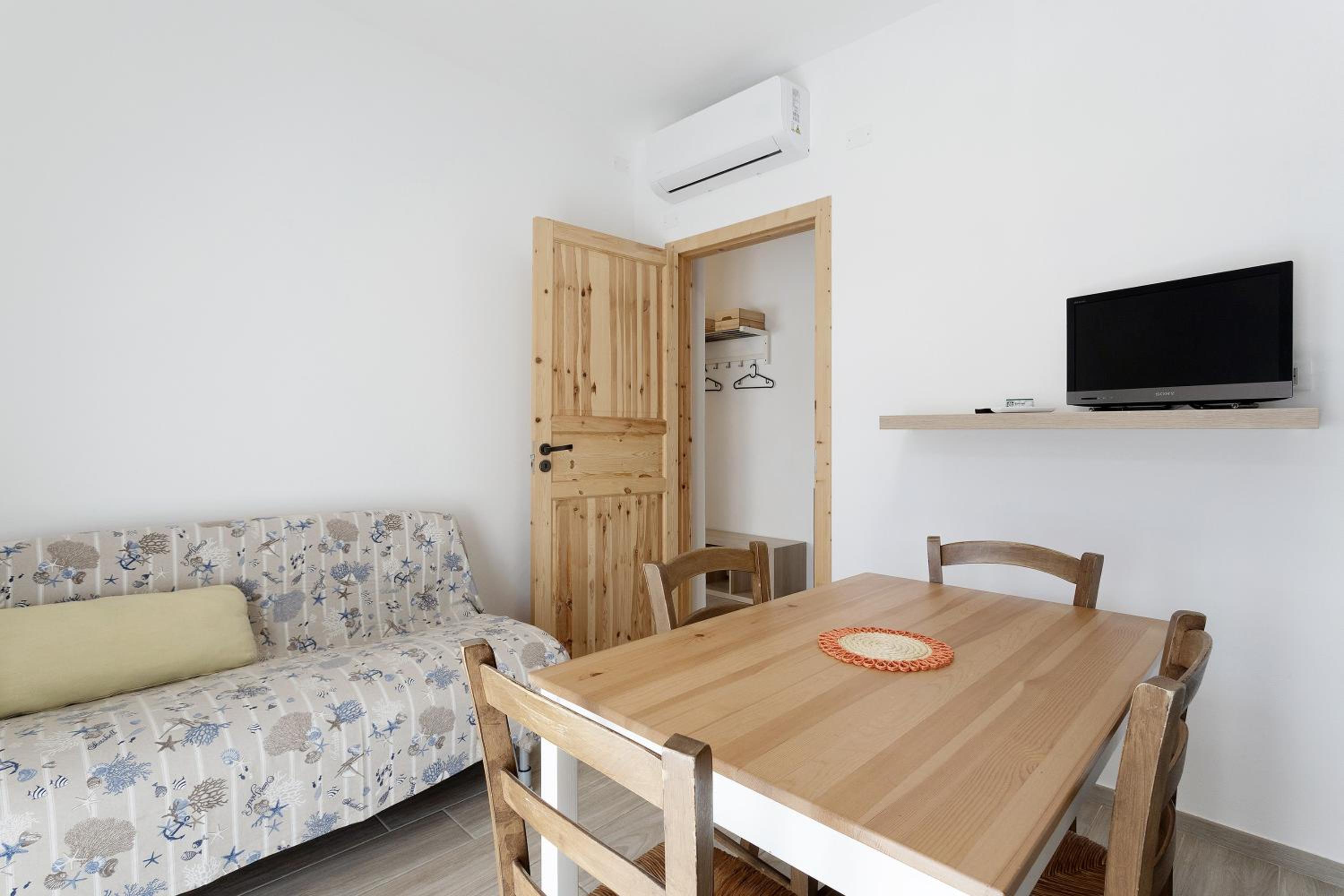 Superior One-Bedroom Apartment with Balcony