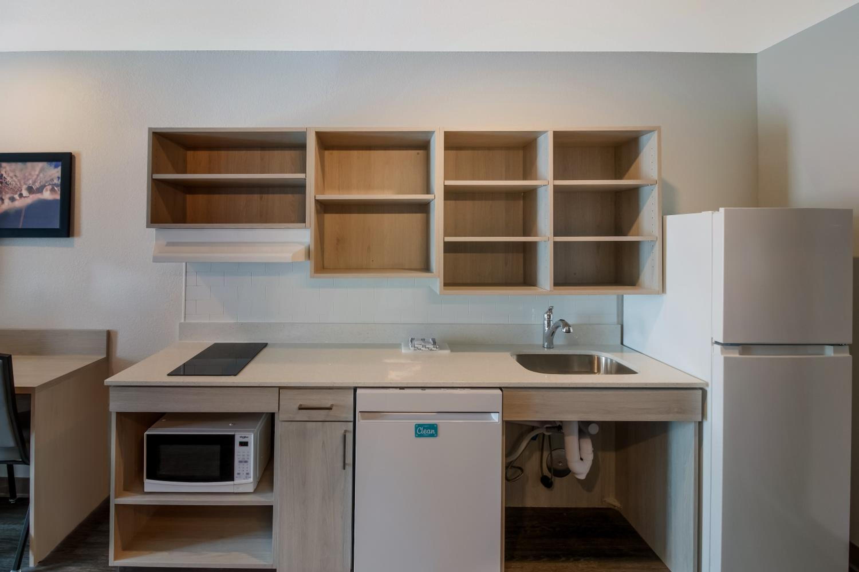 QUEEN SUITE TWO QUEEN BEDS W DISHWASHER (DISHES/COOKWARE INCLUDED) - Photo 5