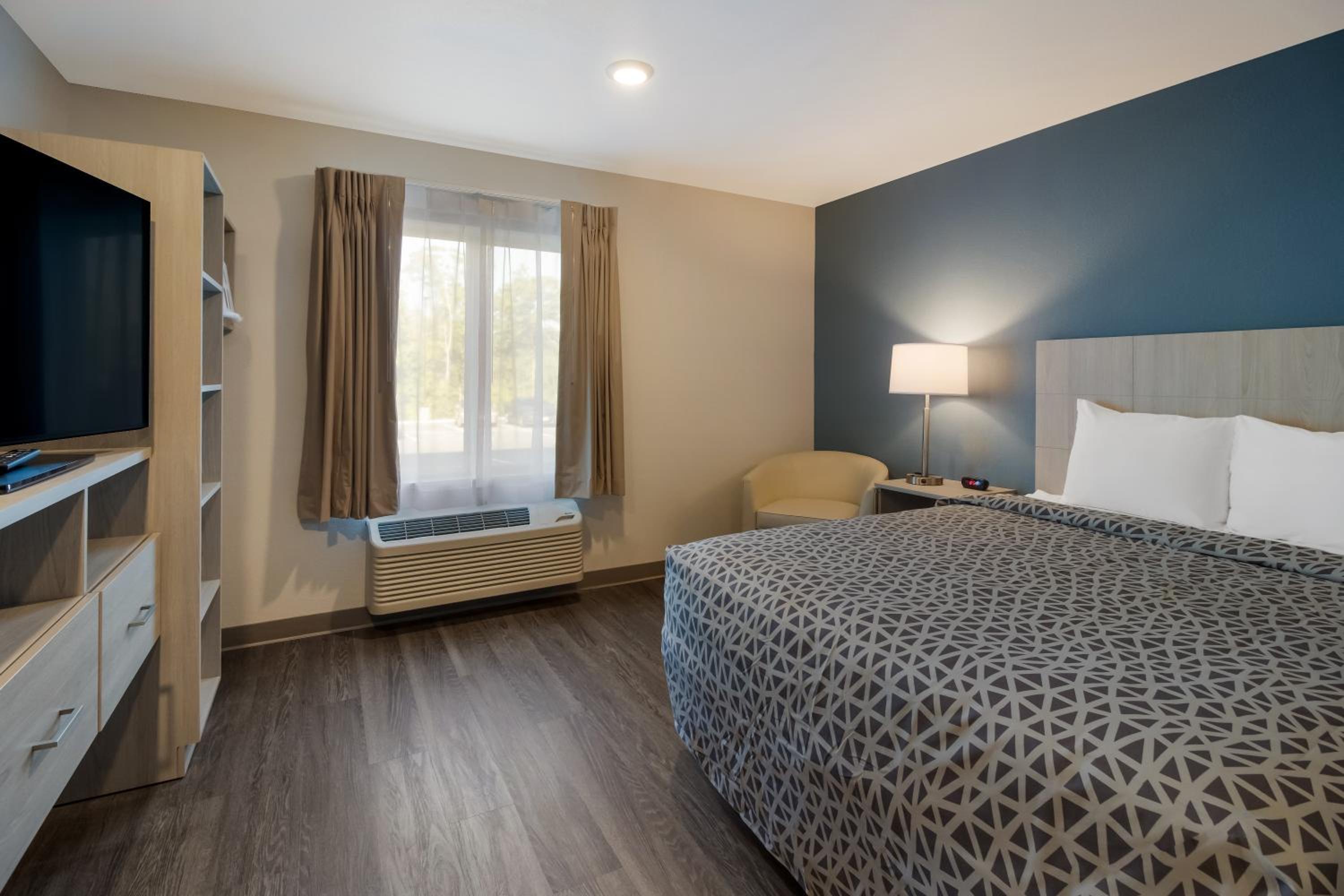 QUEEN SUITE ACCESSIBLE - Photo 3