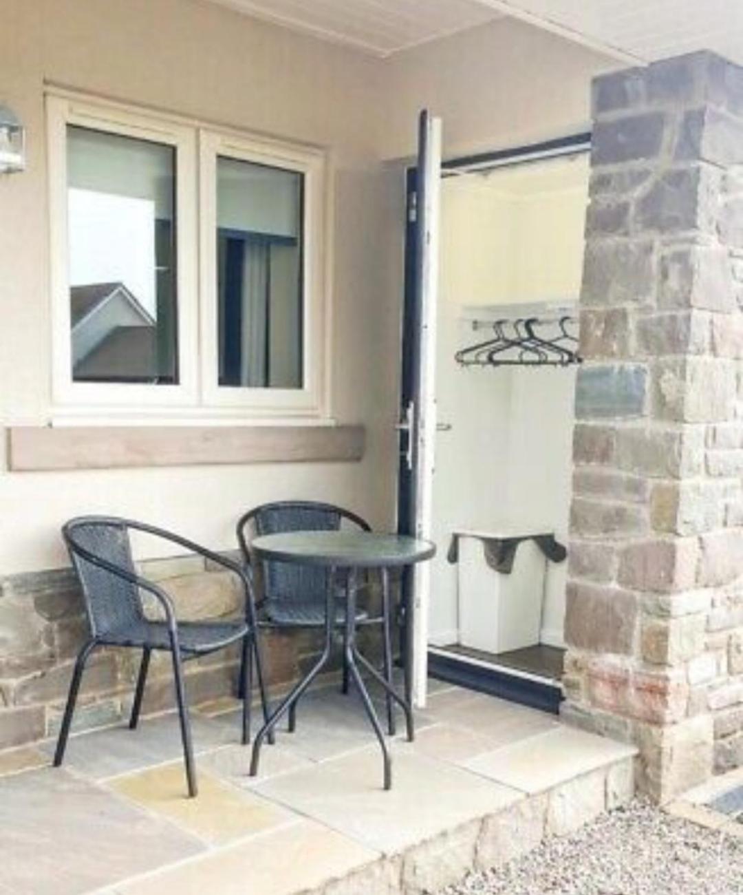 One-Bedroom House photo 2