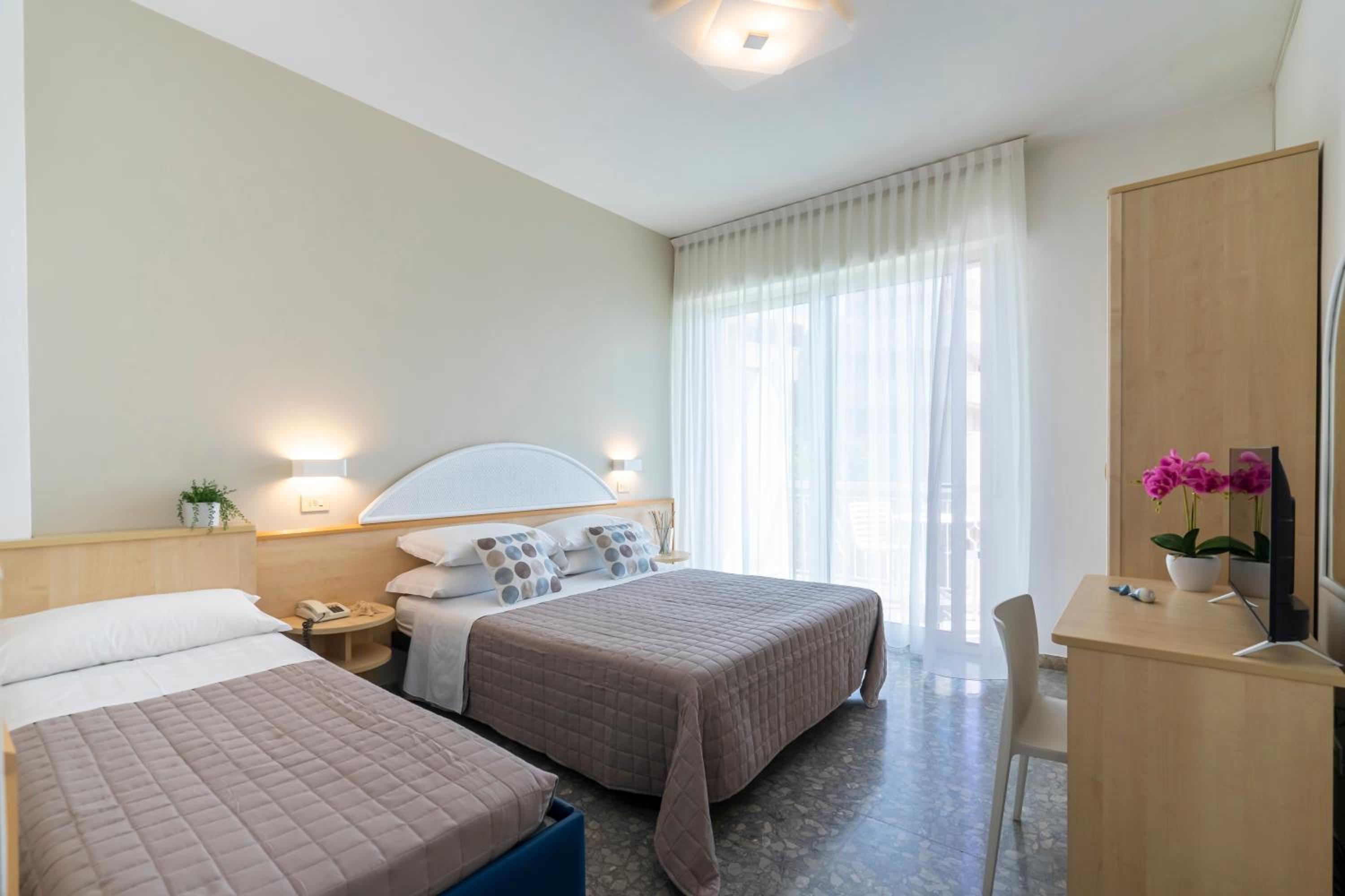 Comfort Triple Room