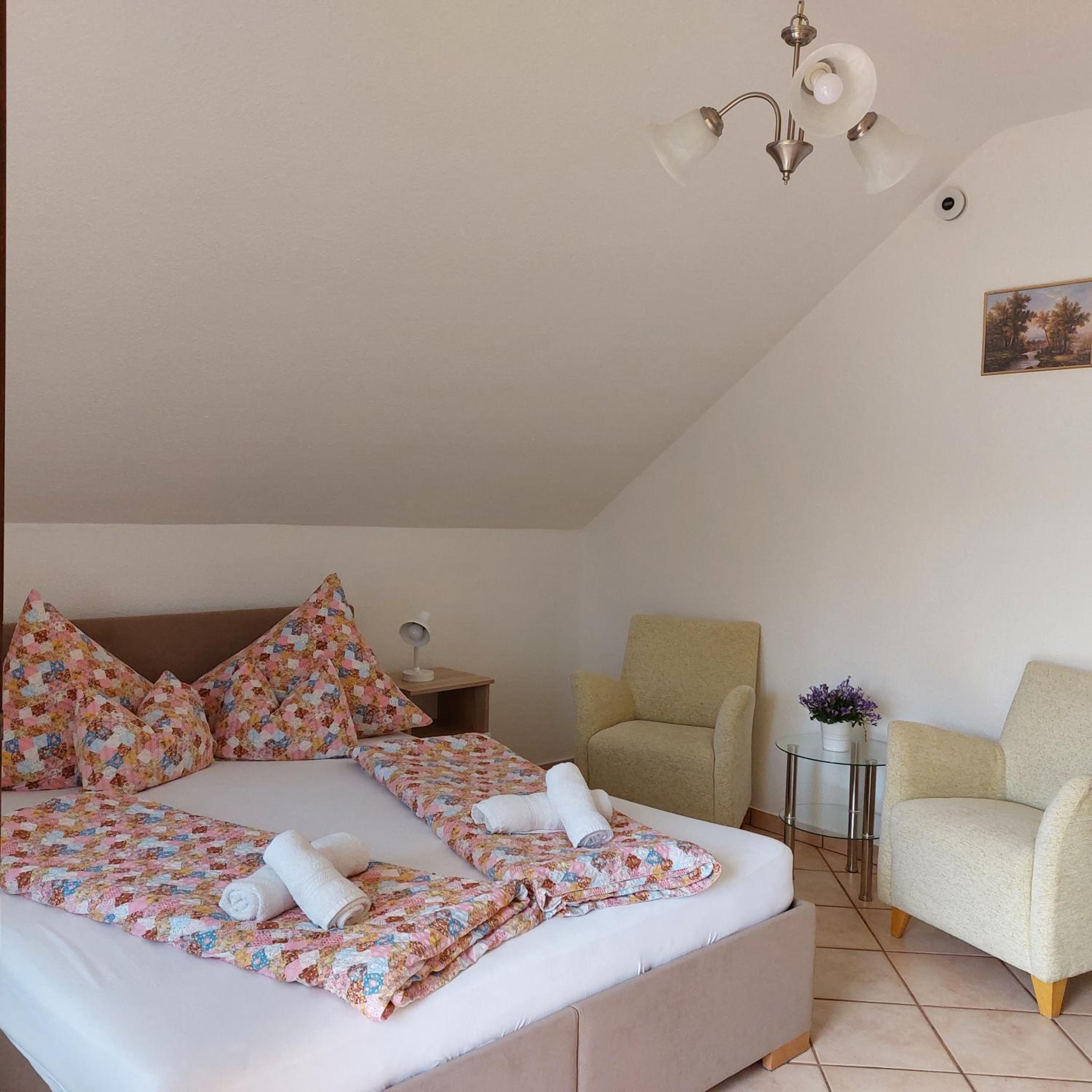 Studio Apartment photo 1