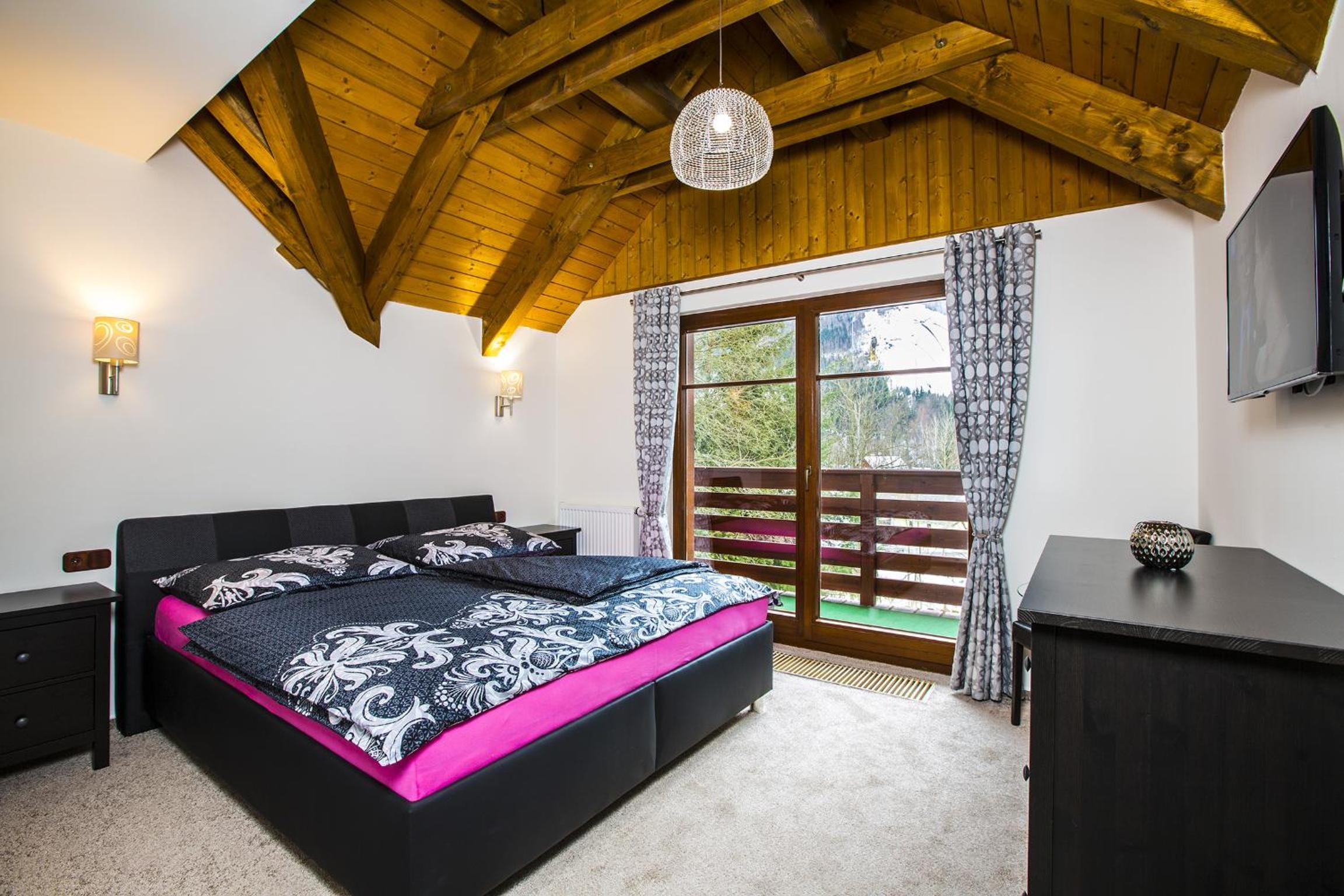 Apartment with Mountain View photo 1
