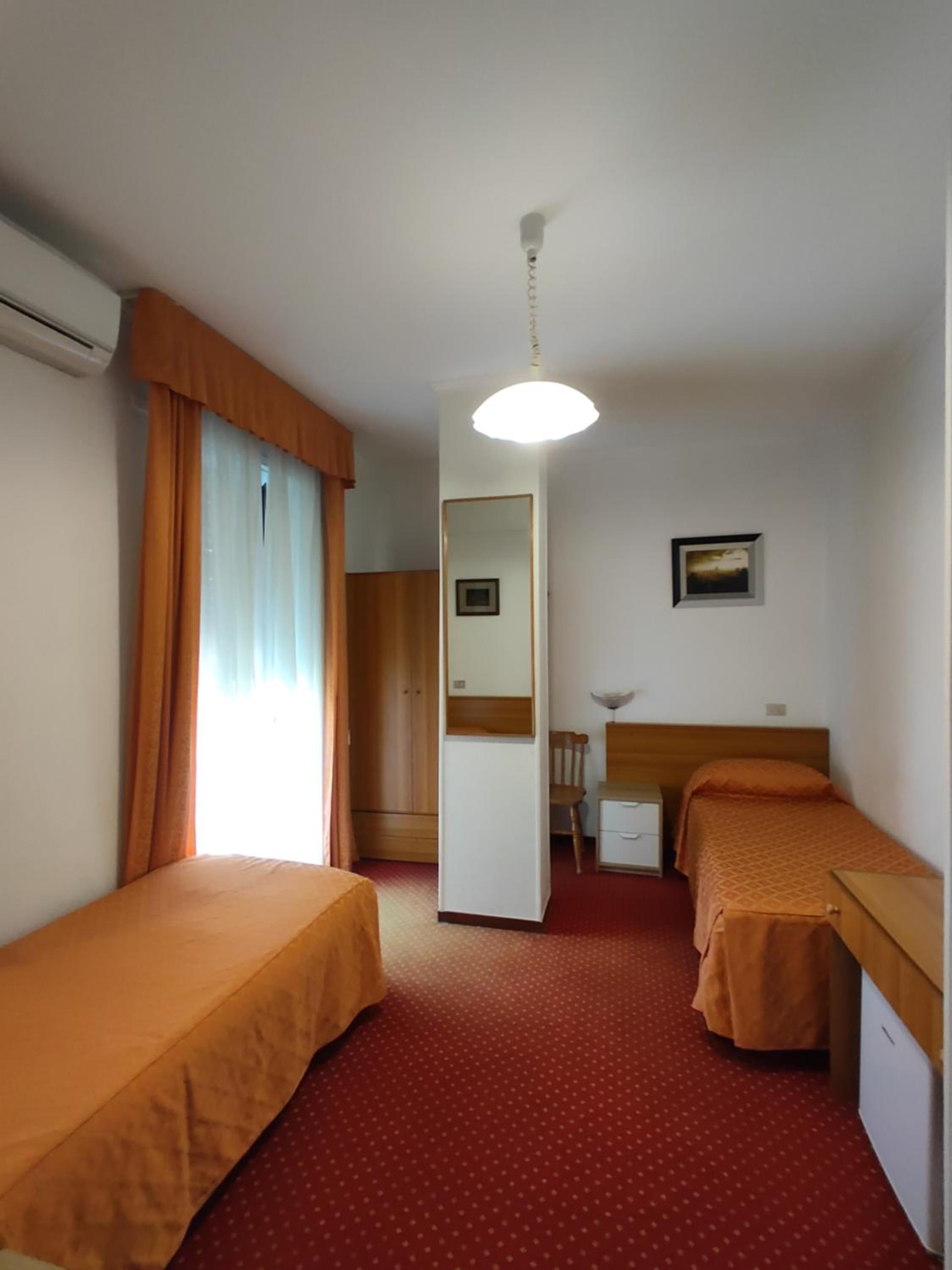 Twin Room photo 1