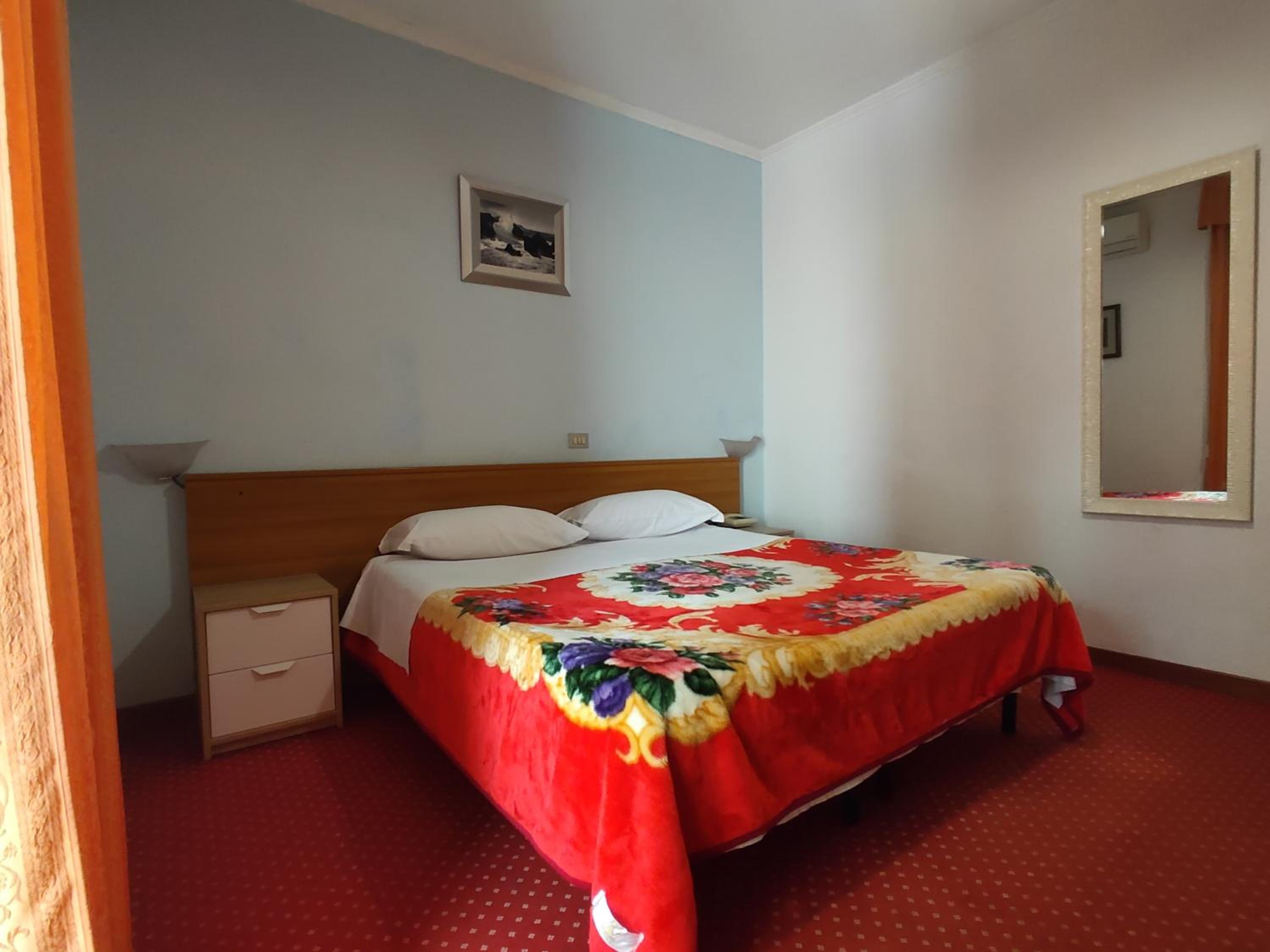 Quadruple Room with Balcony photo 2