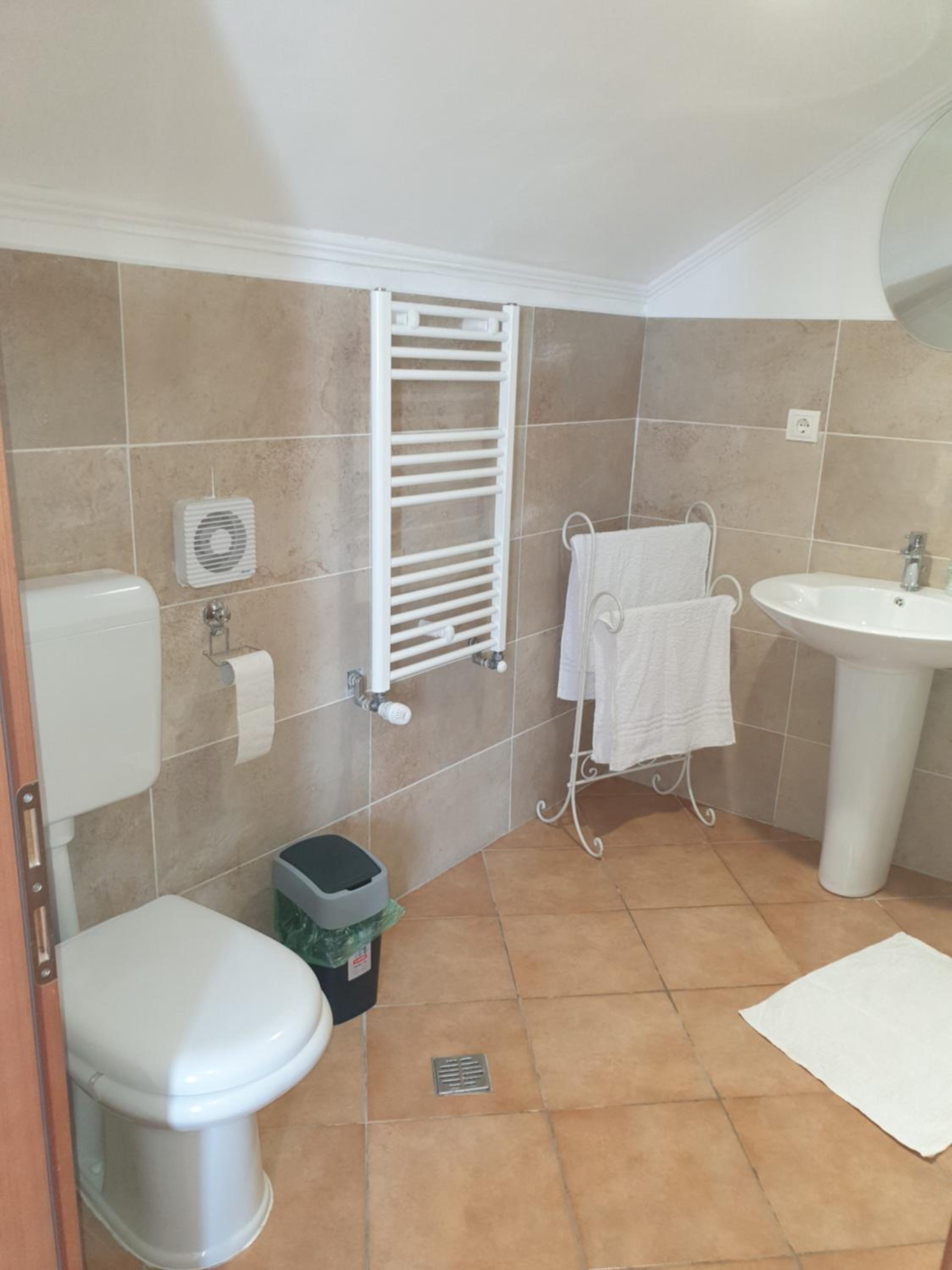 Budget Double Room photo 2
