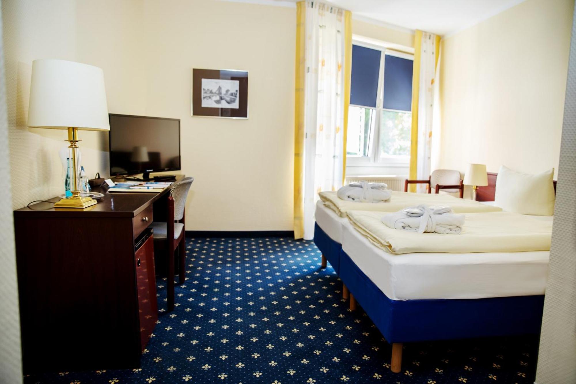 Double or Twin Room photo 1