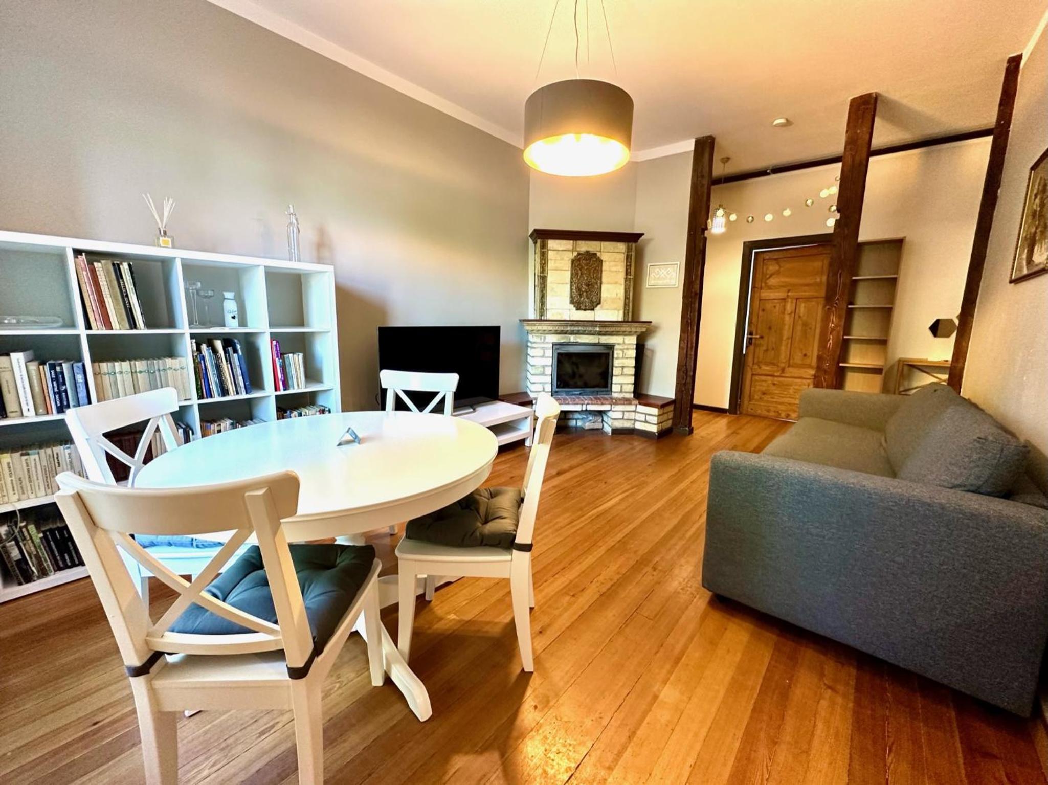 Three-Bedroom Apartment photo 1