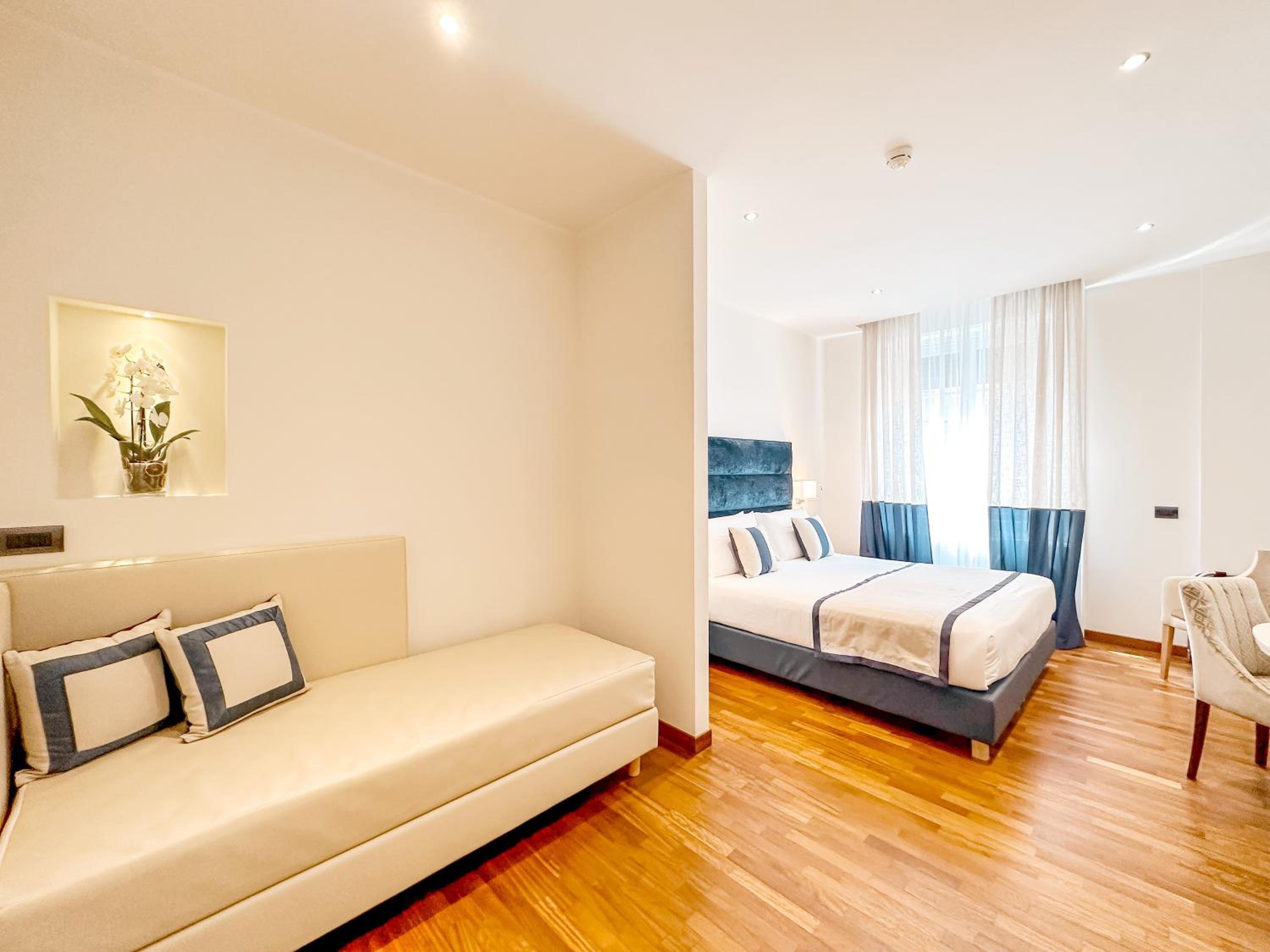 Superior Double Room - Photo 9