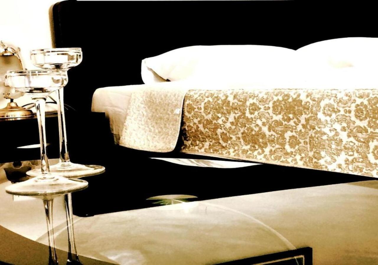 Deluxe Suite with Sea View photo 1