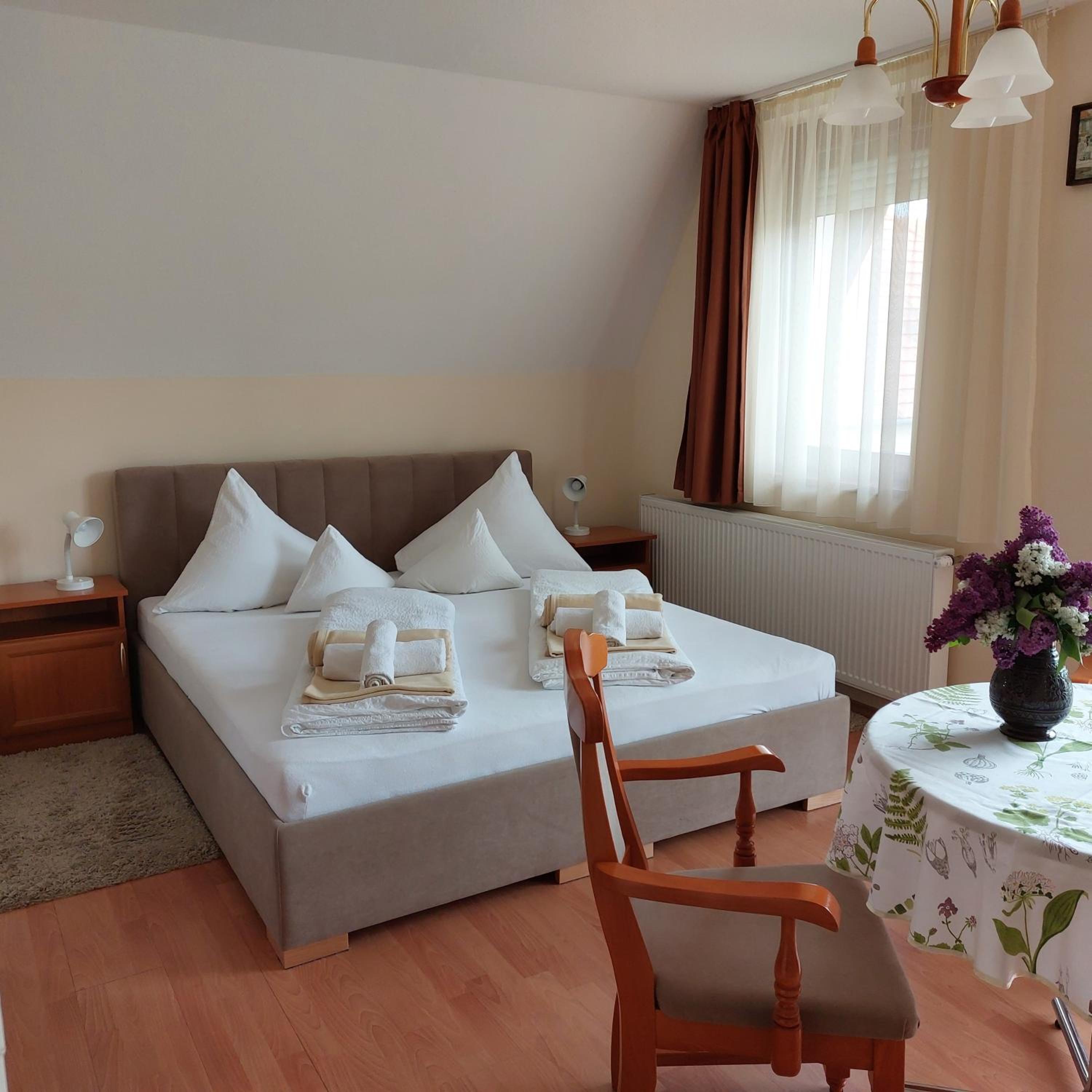 Studio Apartment photo 3