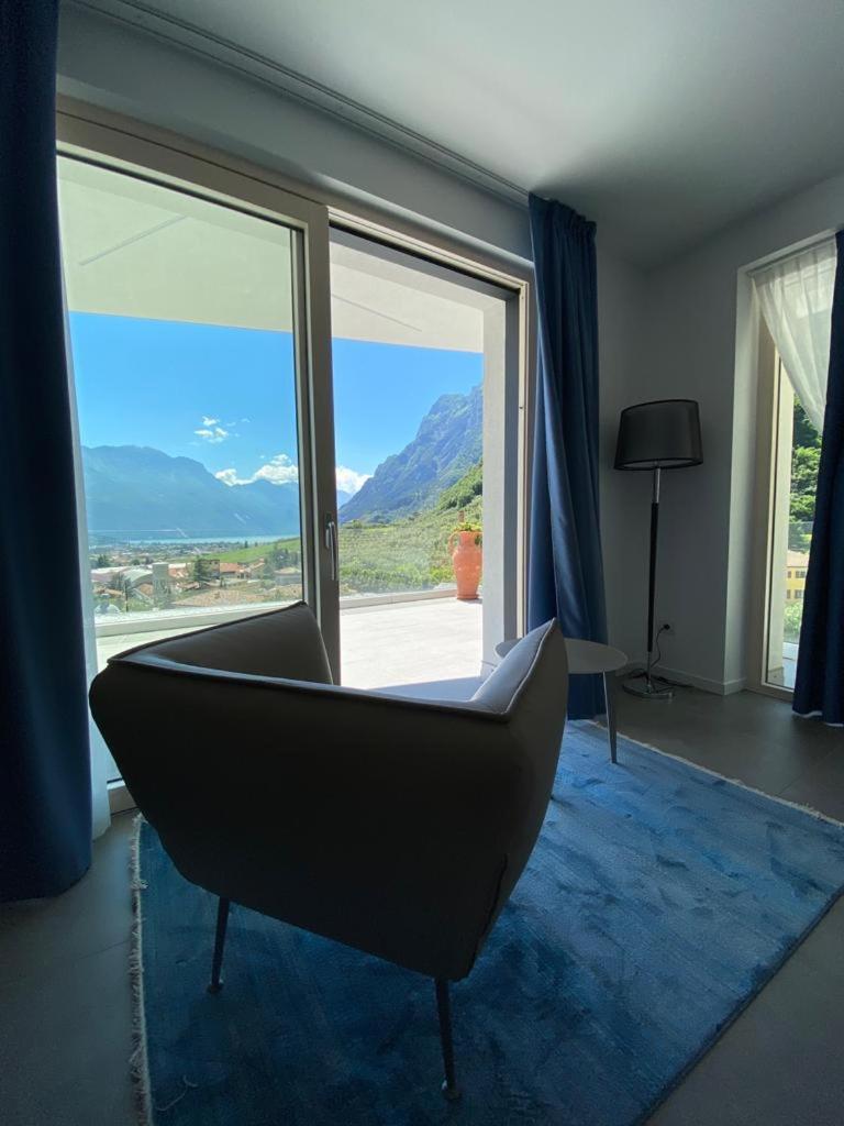 Junior Suite with Balcony and Lake View - Photo 7
