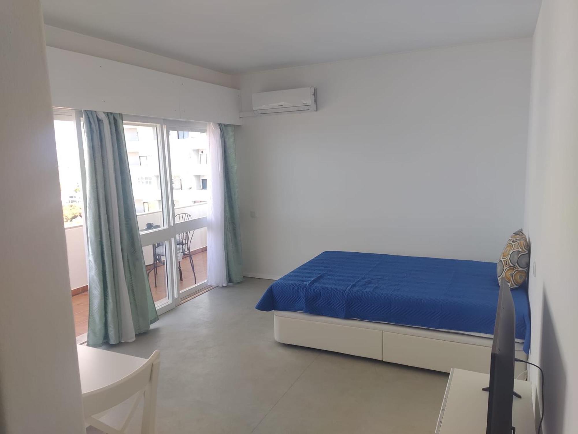Studio Apartment photo 1