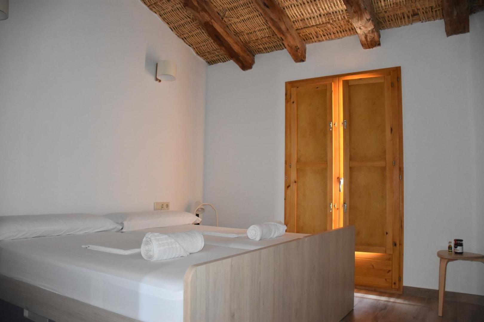 Double Room - Photo 2