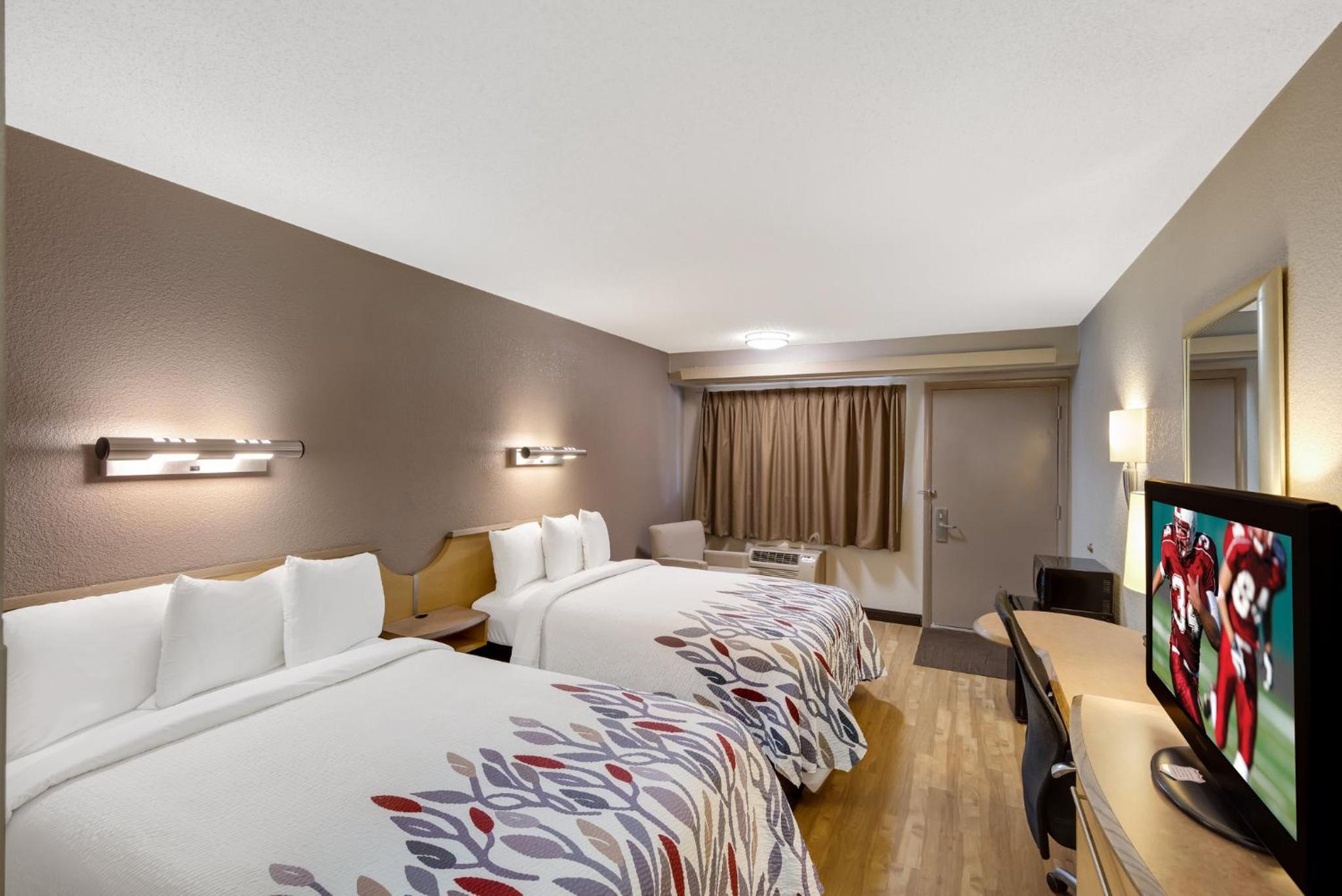 Deluxe Room with Two Double Beds Smoke Free - Photo 3