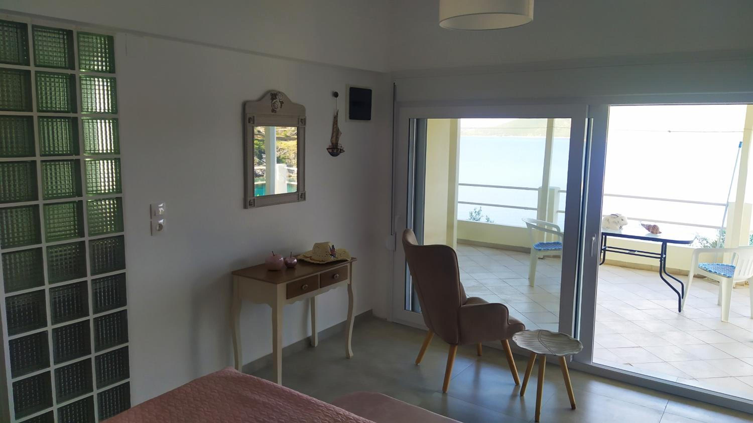 Junior Suite with Ocean View - Photo 13