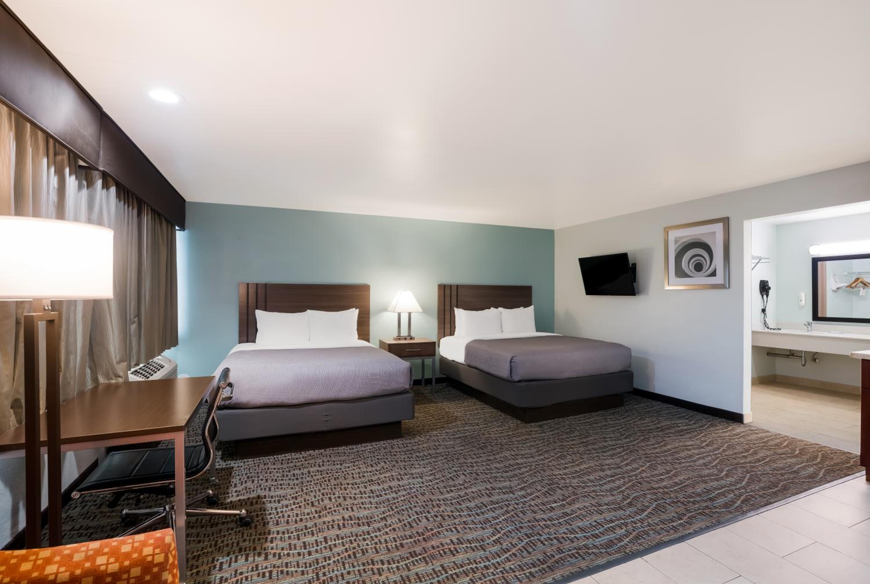 Suite with Two Queen Beds - Non-Smoking photo 1
