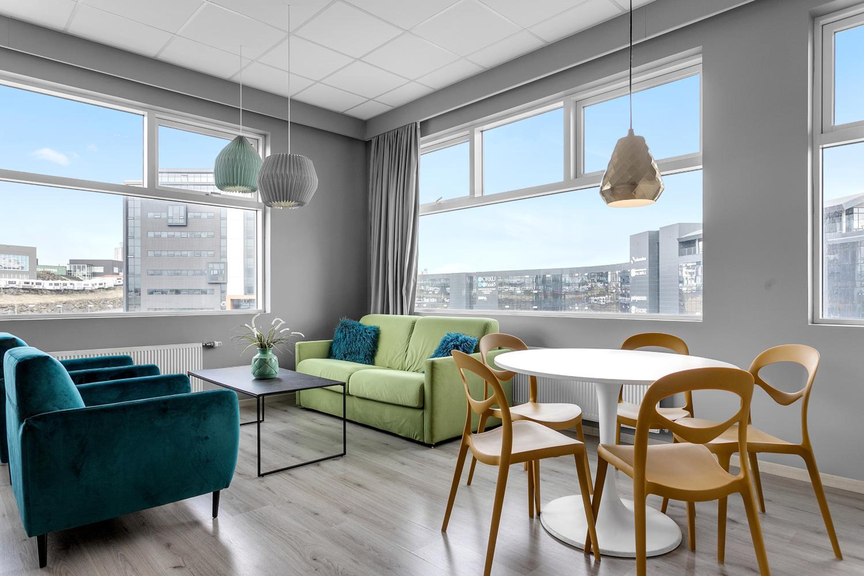 Deluxe Apartment