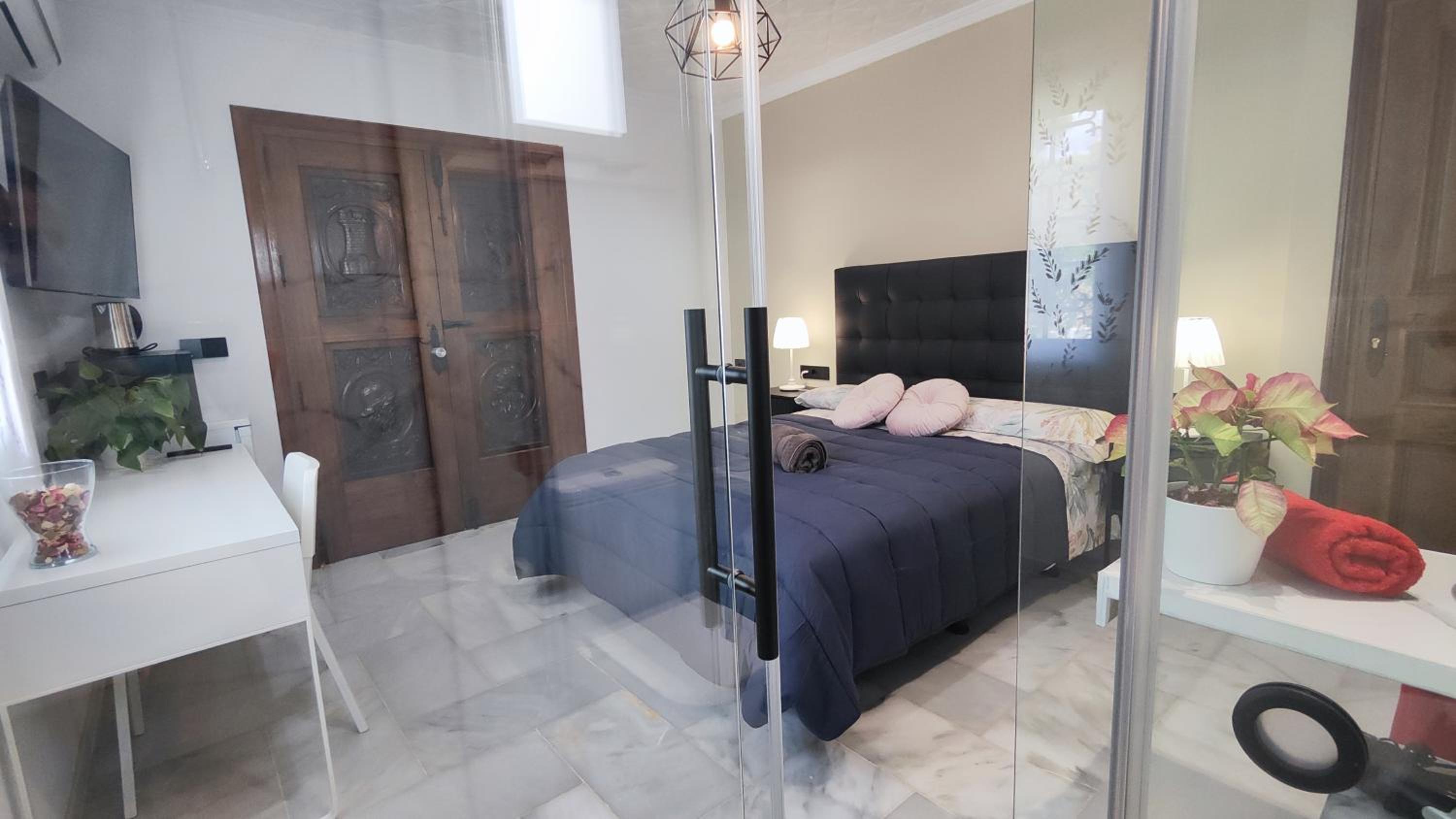 Double Room with Garden View - Photo 16