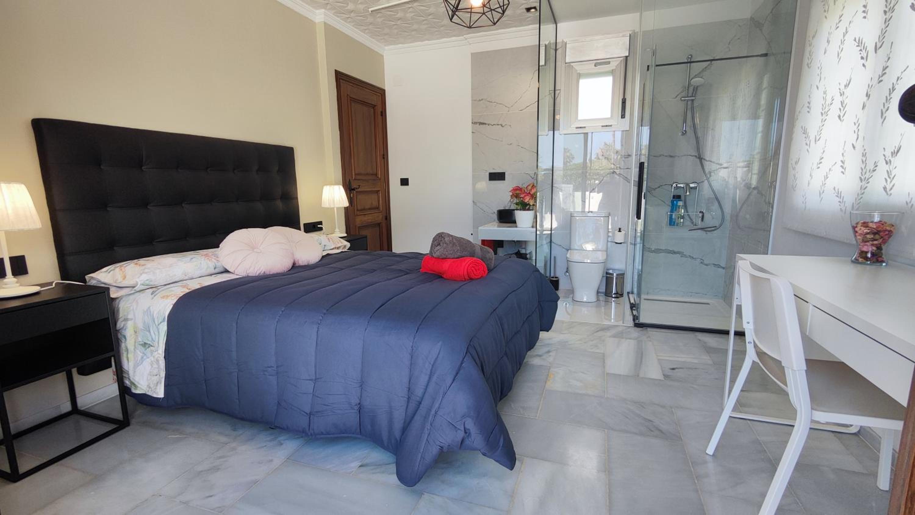 Double Room with Garden View - Photo 15