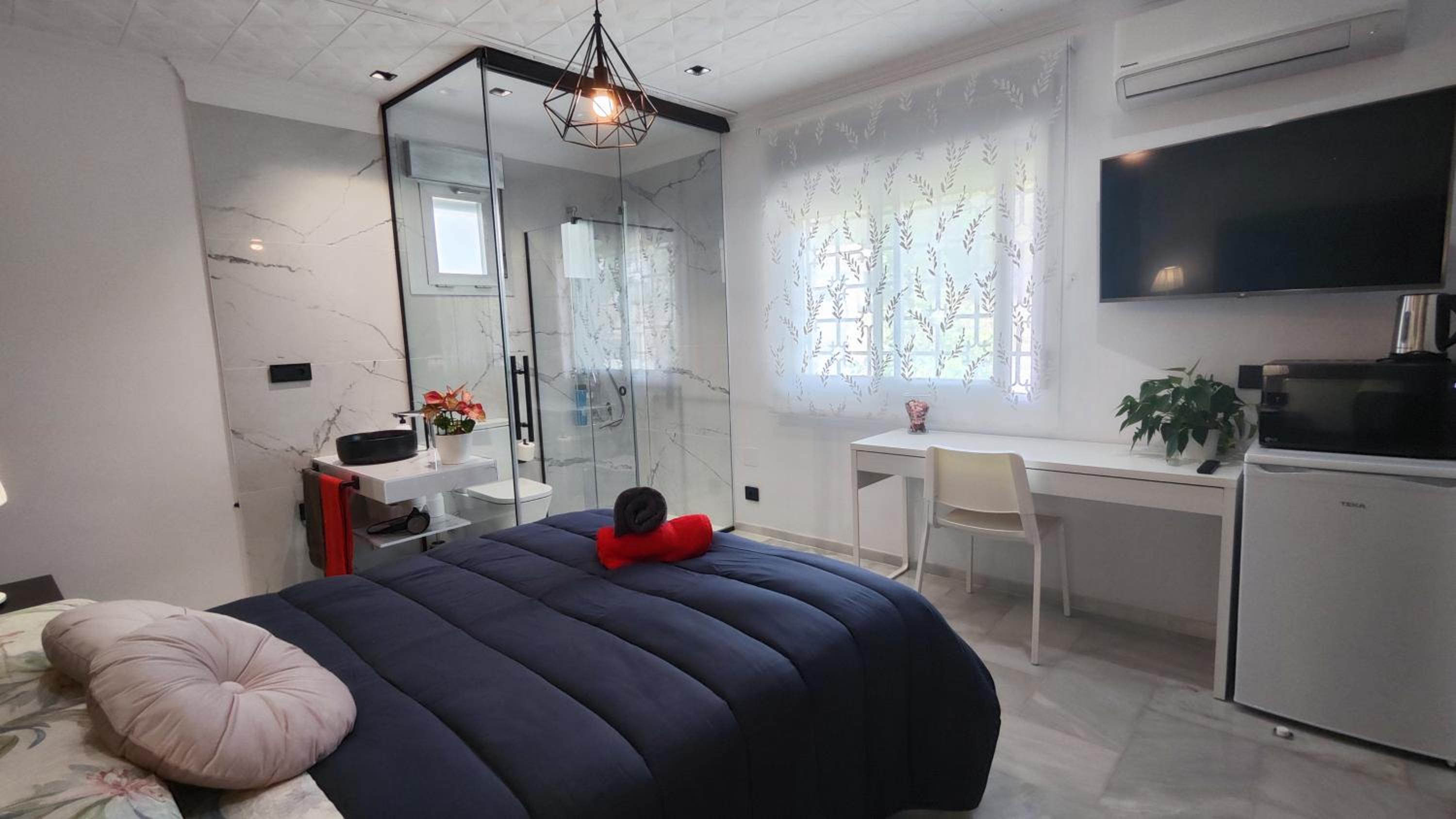 Double Room with Garden View - Photo 12