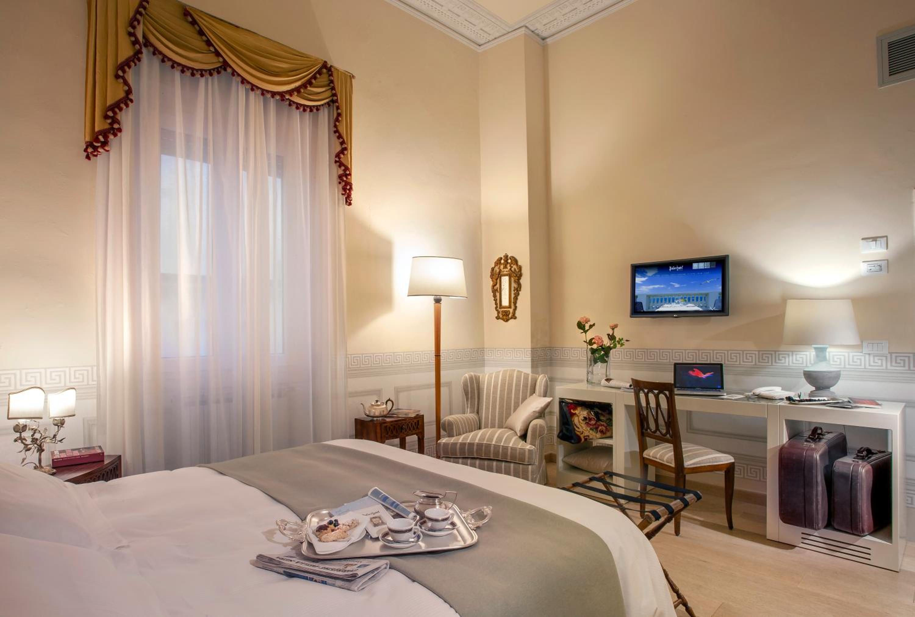 Classic Double or Twin Room - Photo 4