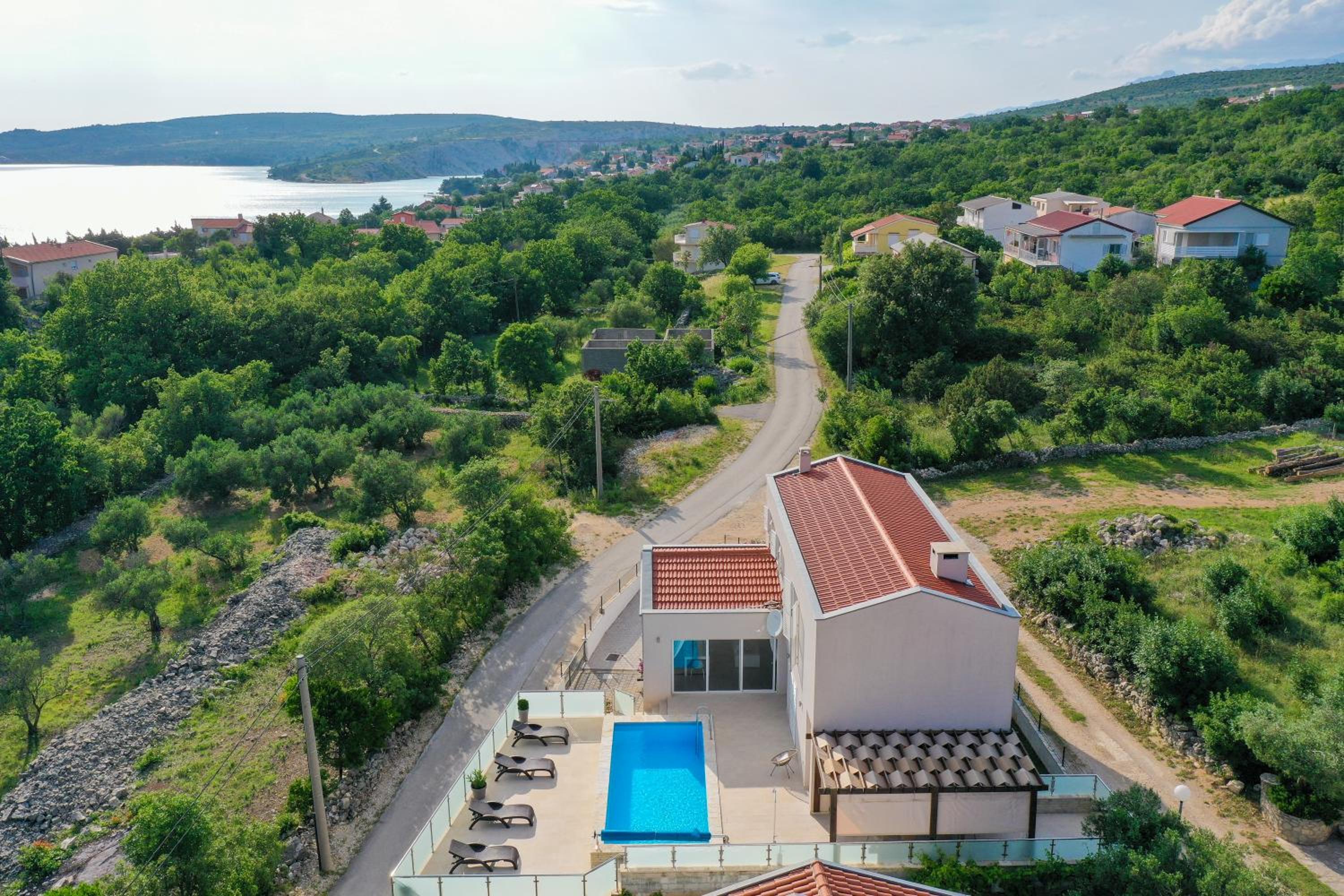 Three-Bedroom Villa photo 2