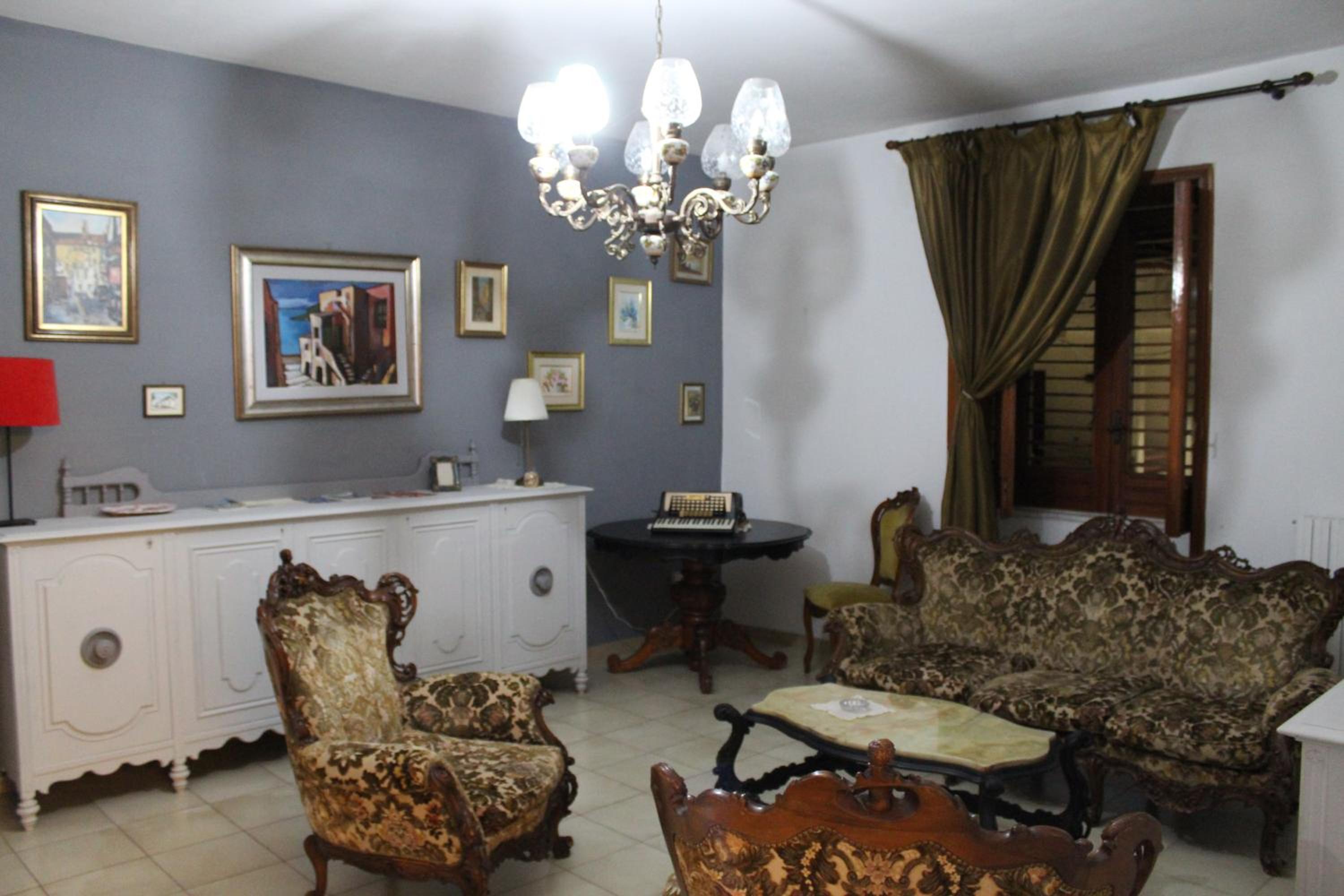 Three-Bedroom House - Photo 30