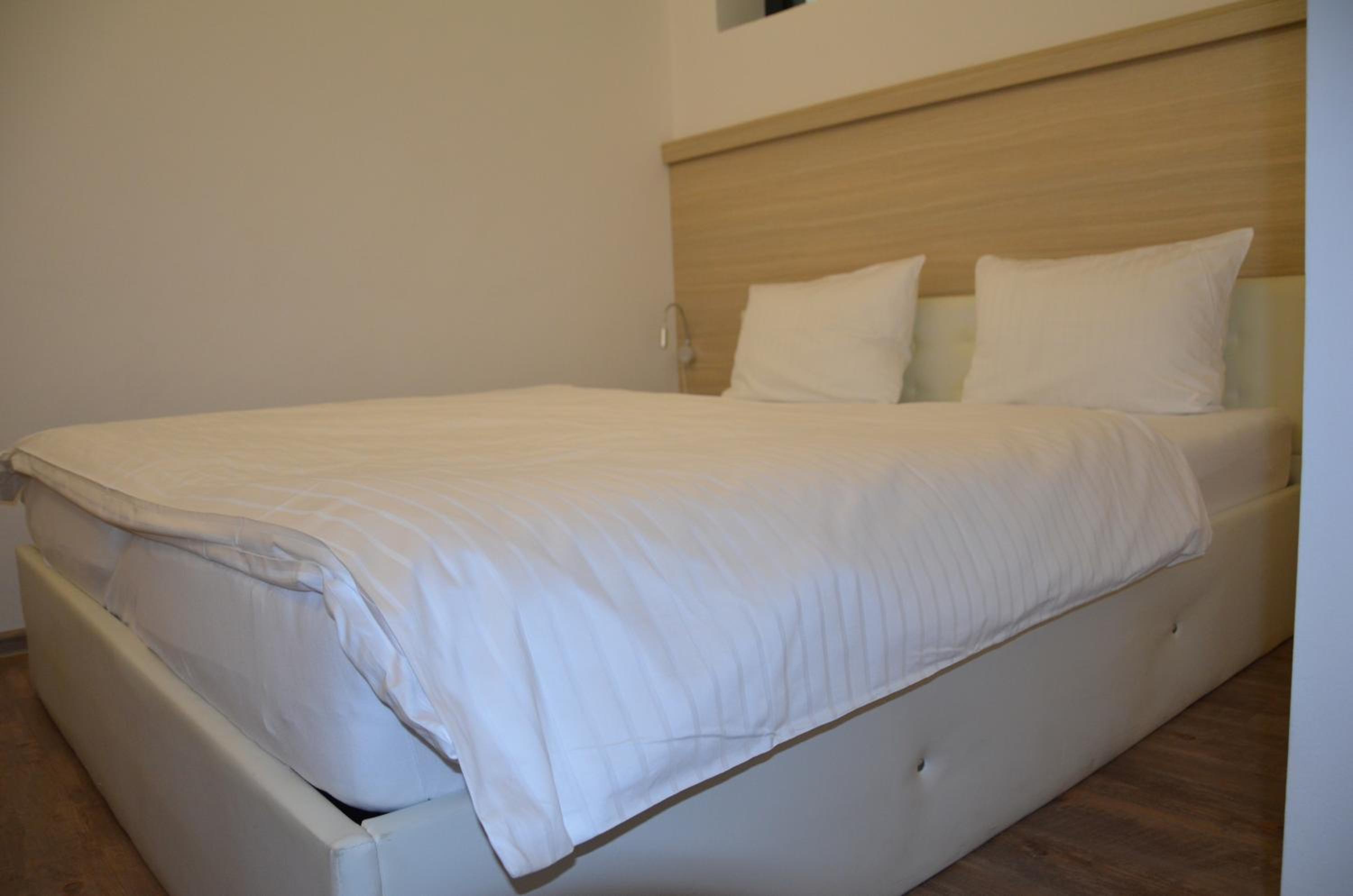 Deluxe Apartment with Terrace and Lake View photo 3