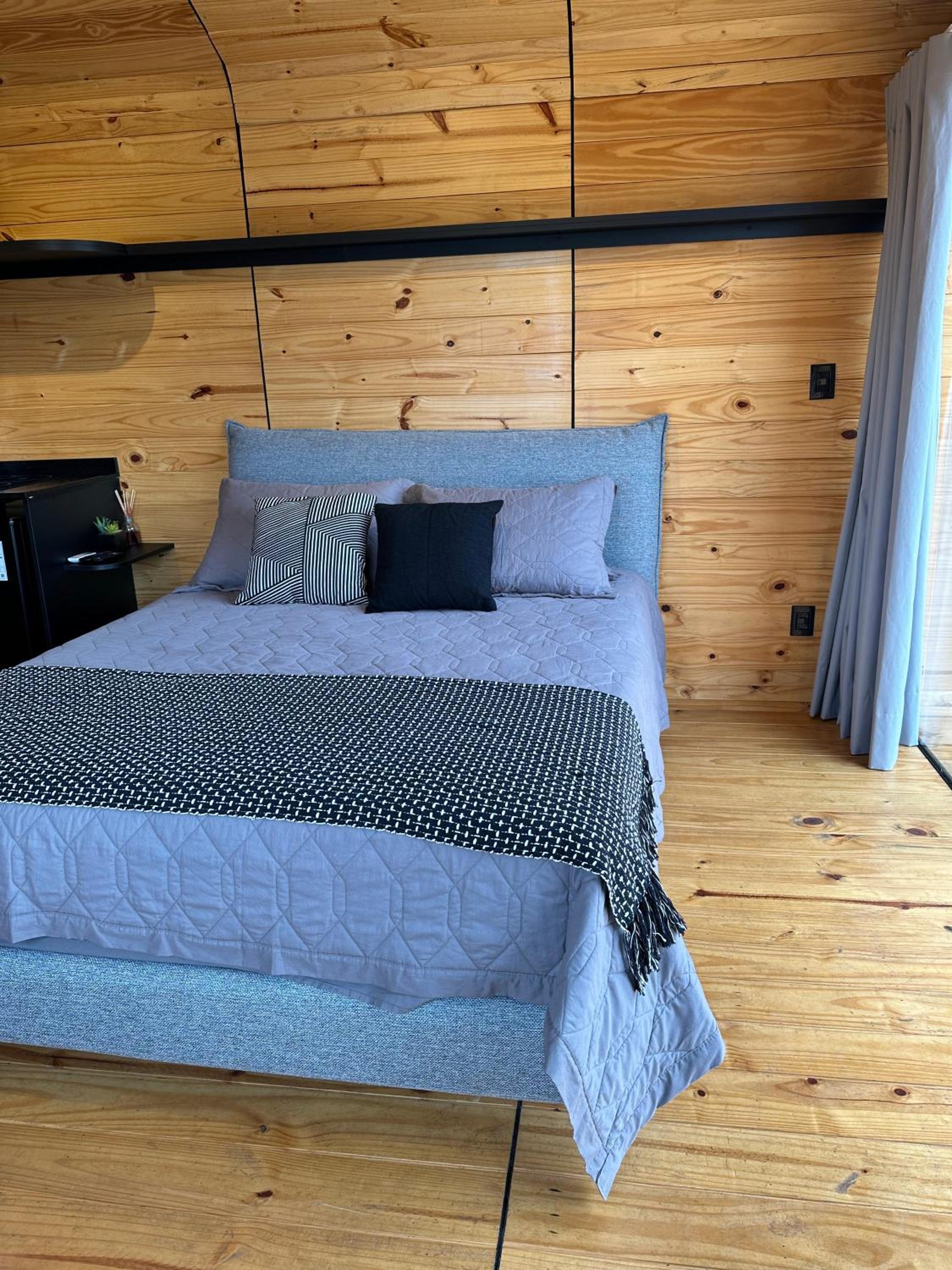 Deluxe Double Room with Bath photo 1