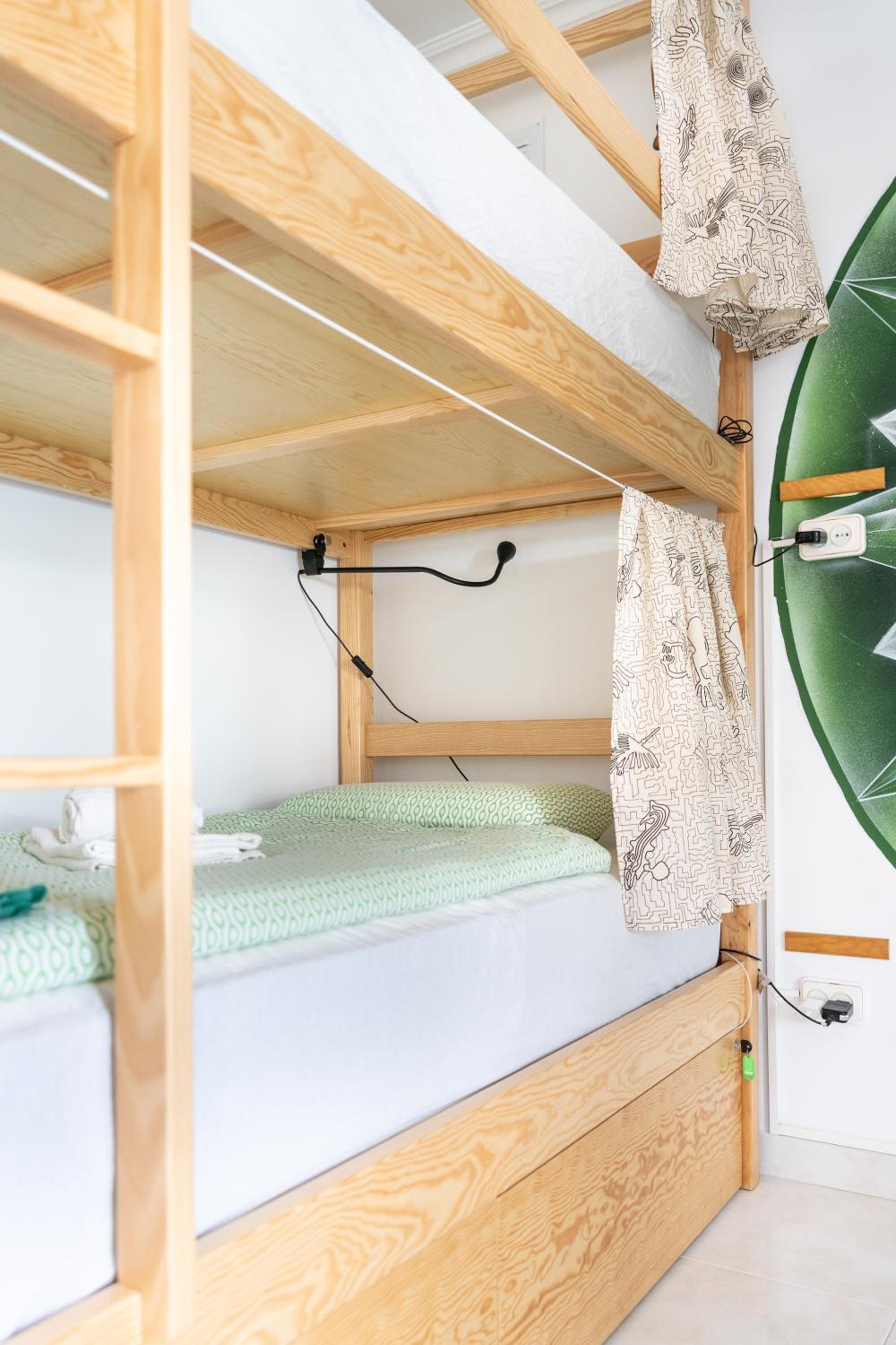 Bed in 4-Bed Mixed Dormitory Room photo 2