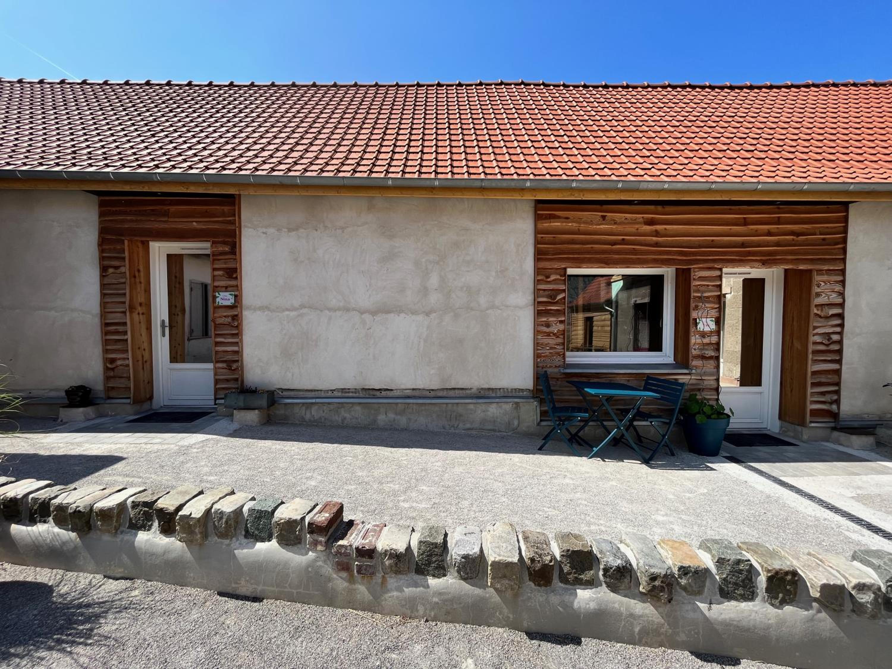 Three-Bedroom House photo 2