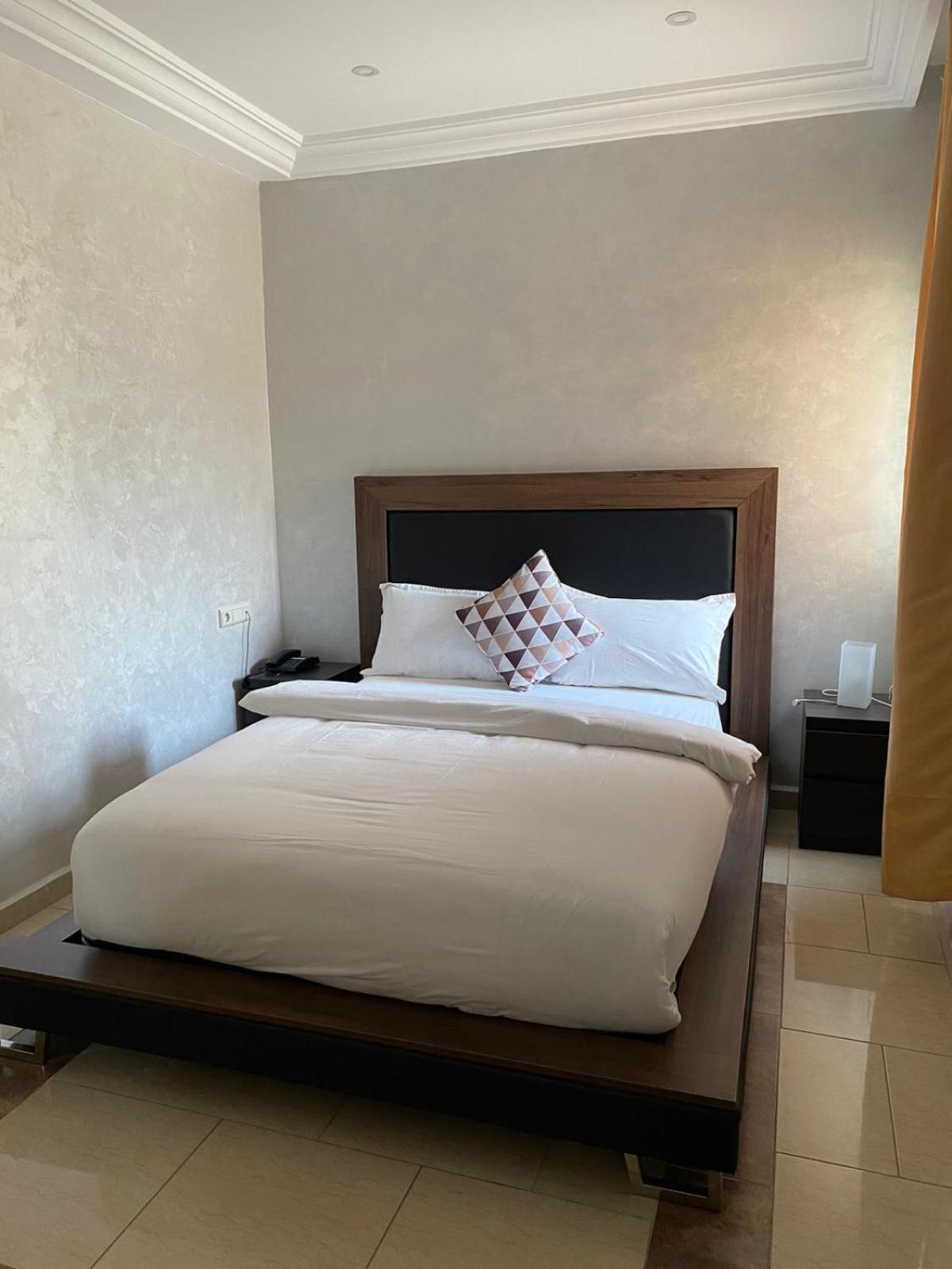 Standard Suite - Photo 7