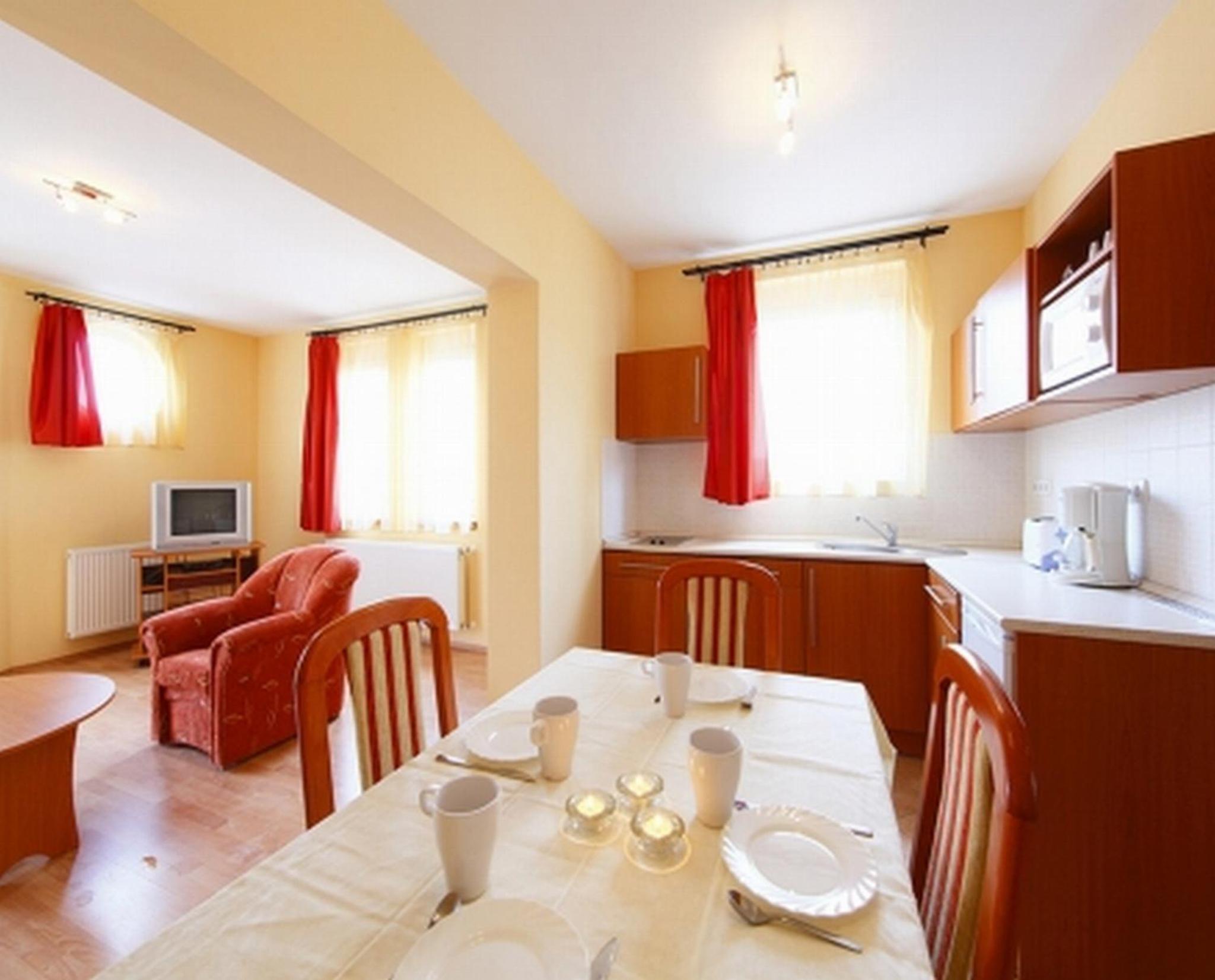 Apartment with Balcony (2 Adults) photo 2