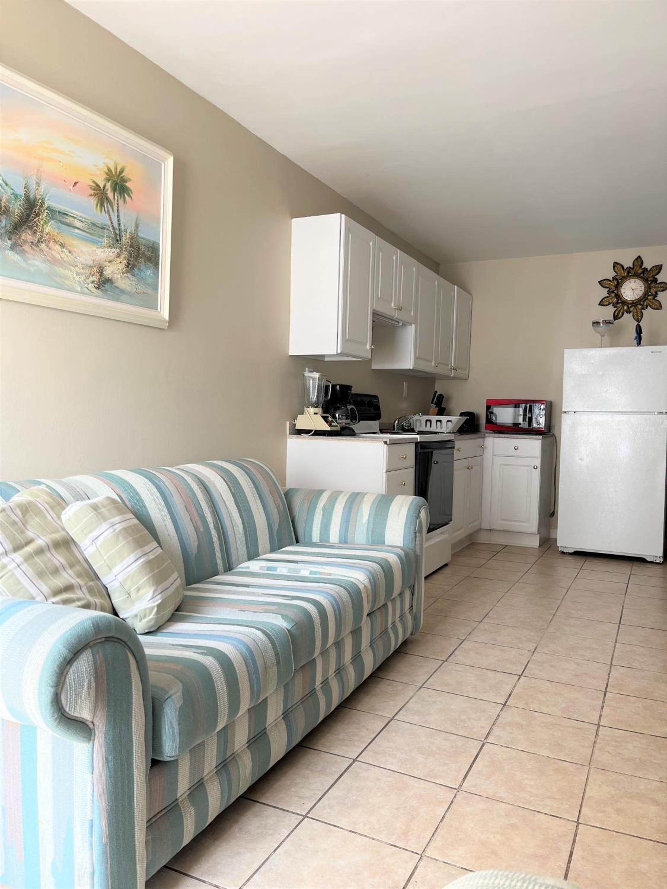 Two-Bedroom Apartment - Photo 32