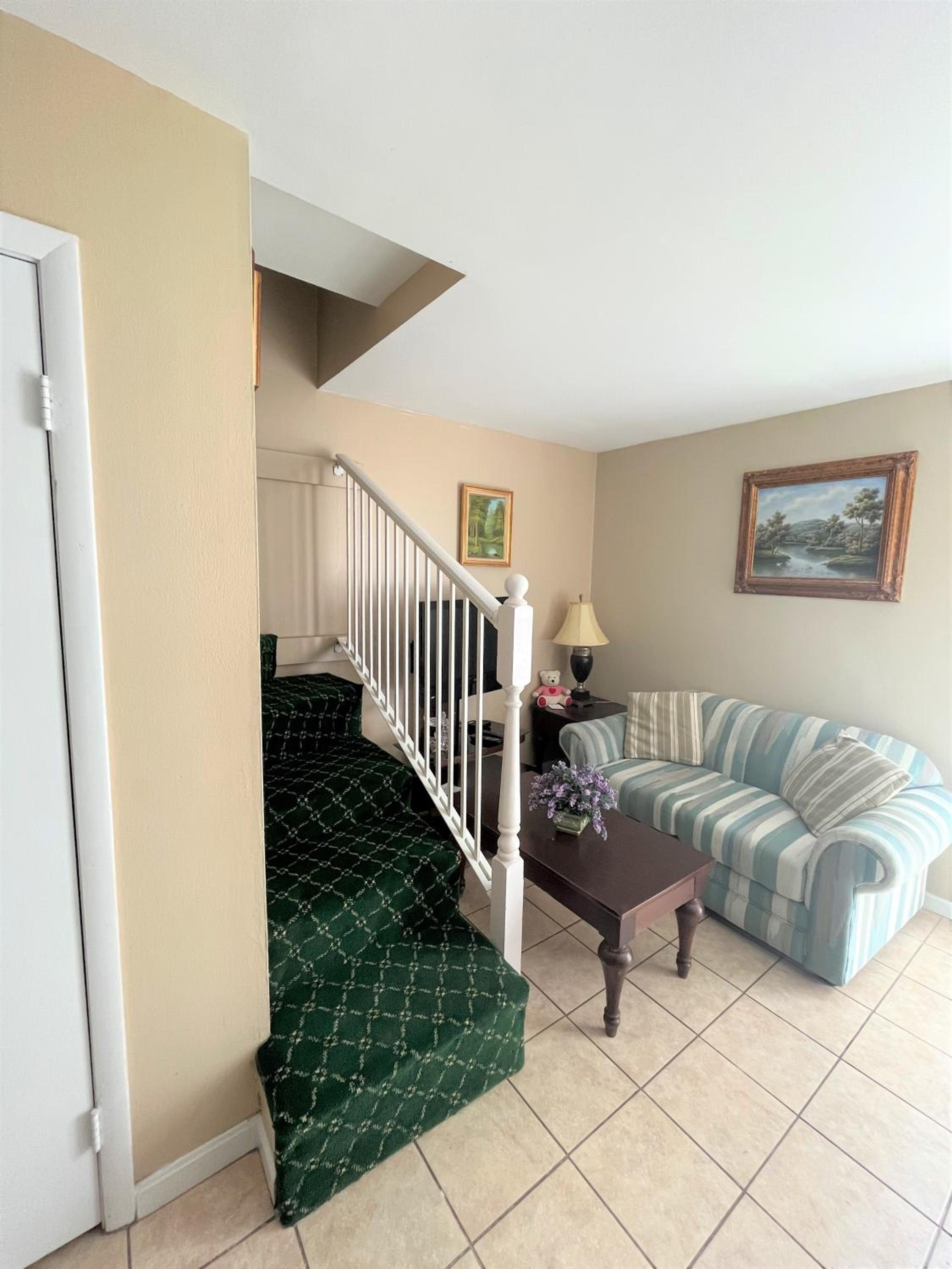Two-Bedroom Apartment - Photo 3