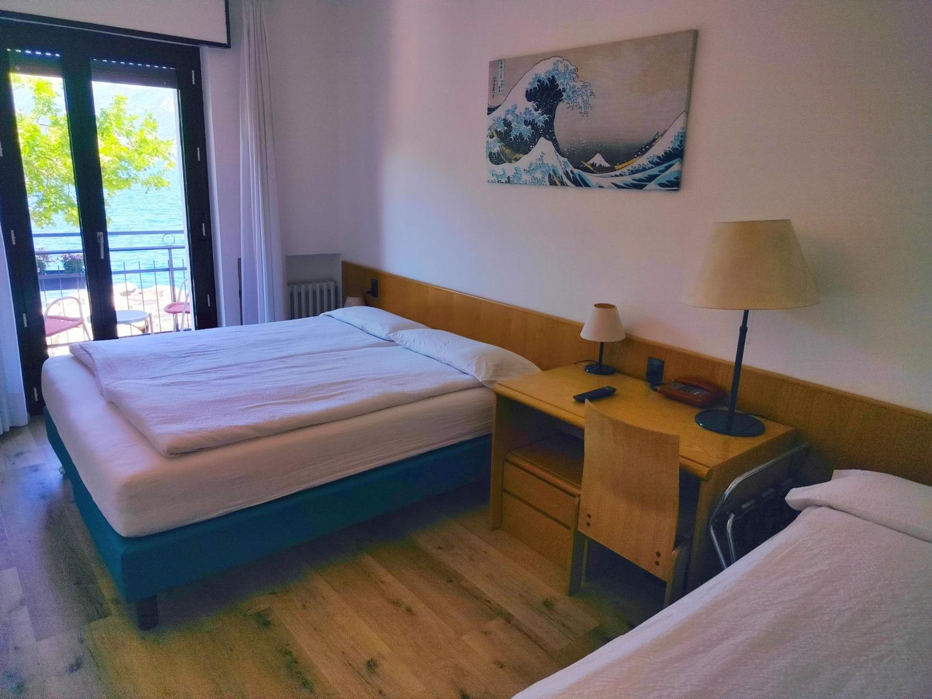Triple Room with Balcony and Lake View