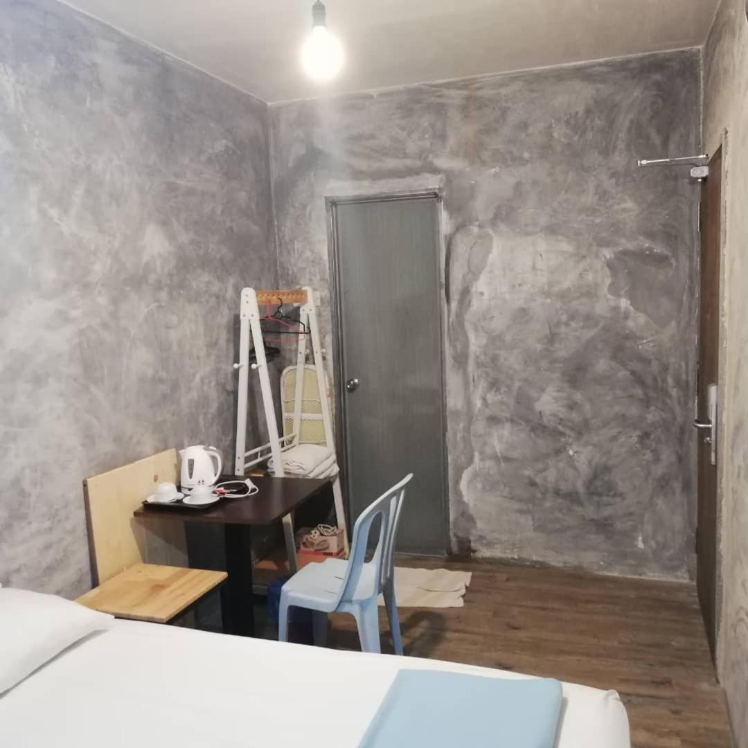 Triple Room with Shared Toilet photo 2