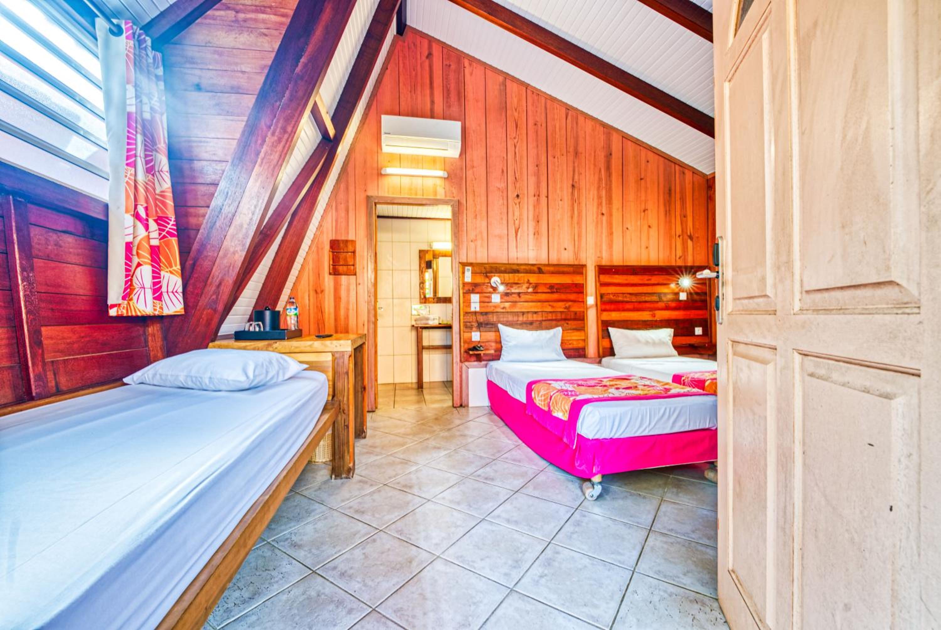 Bungalow Familial Double Avec Enfant - Lits Simples