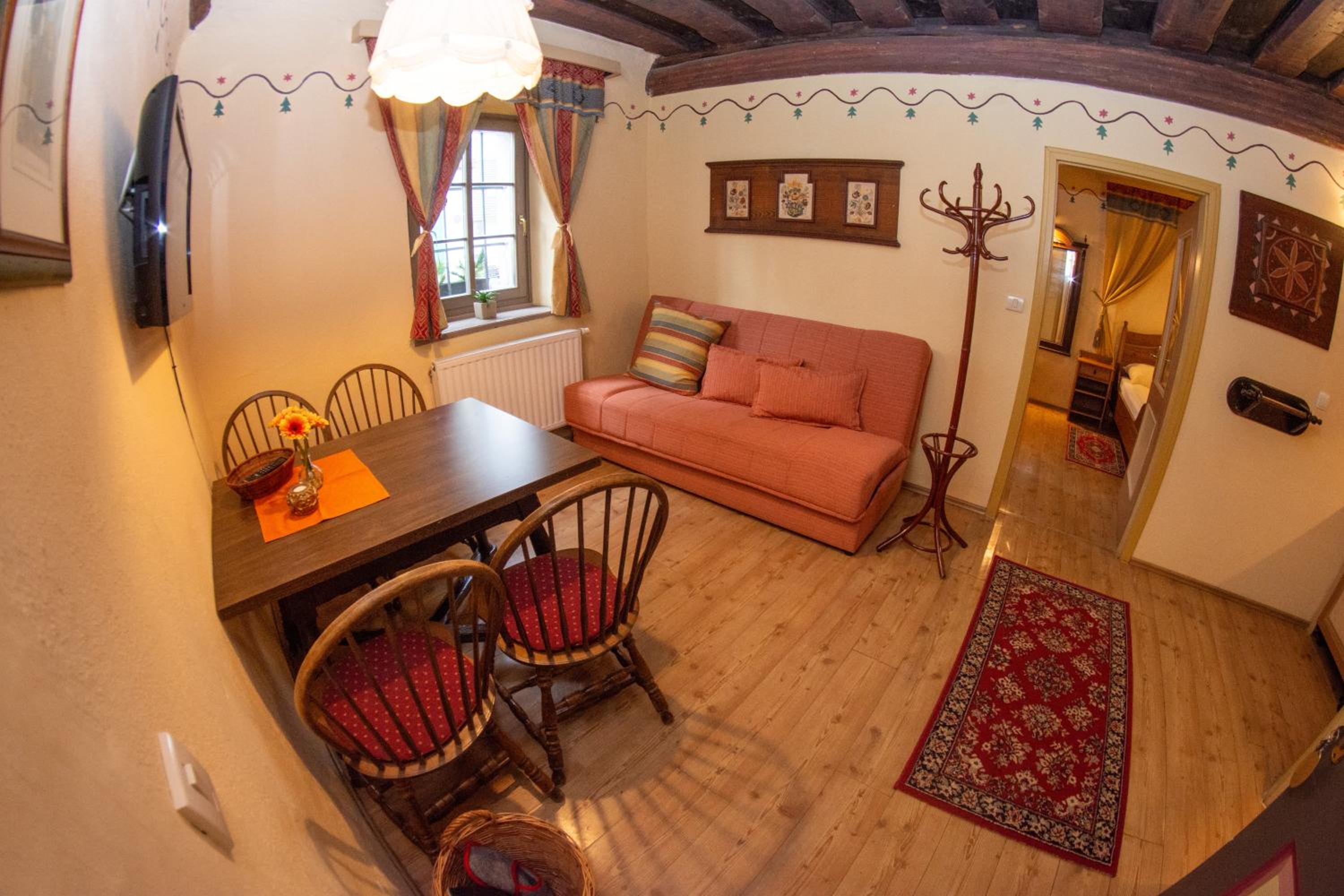 One-Bedroom Apartment (4 Adults) - Photo 5