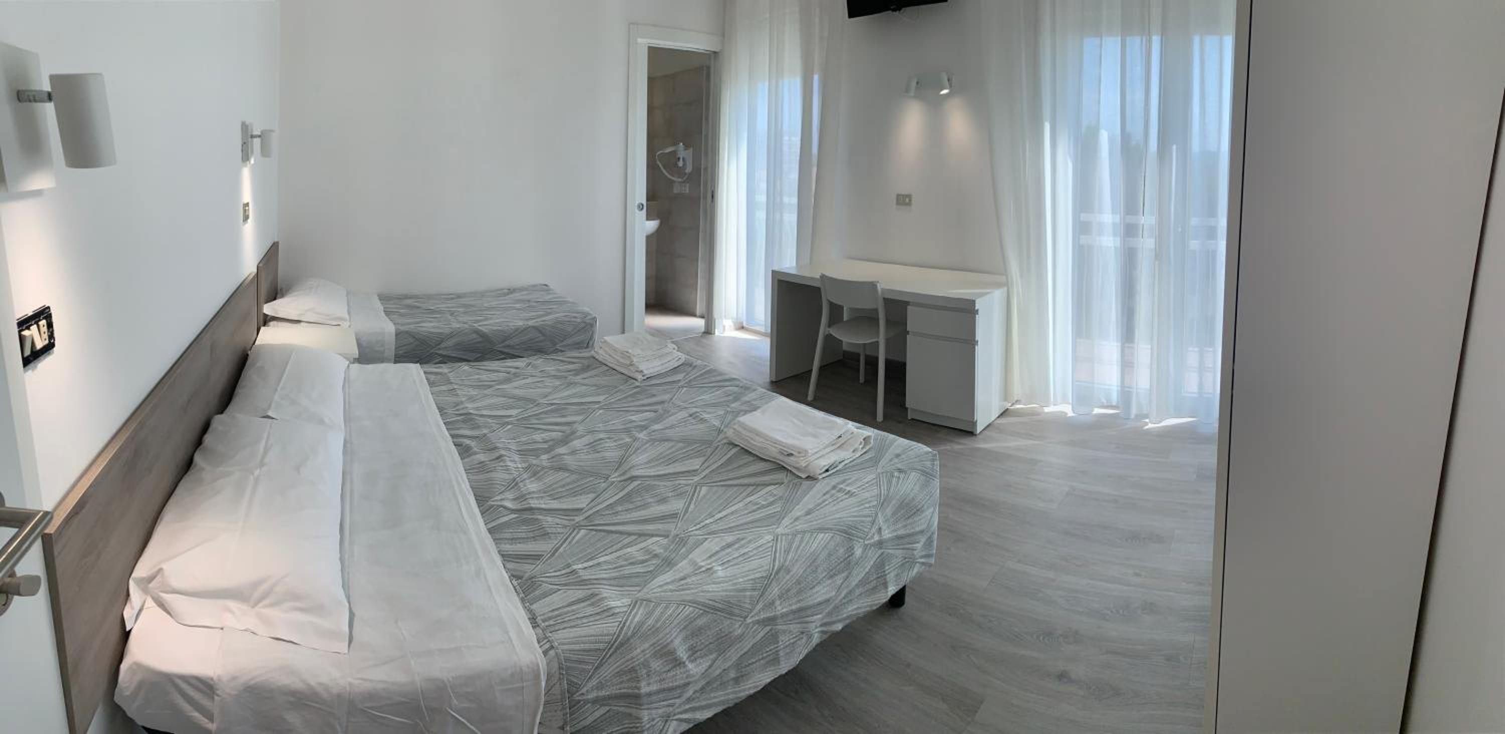 Superior Triple Room - Photo 6