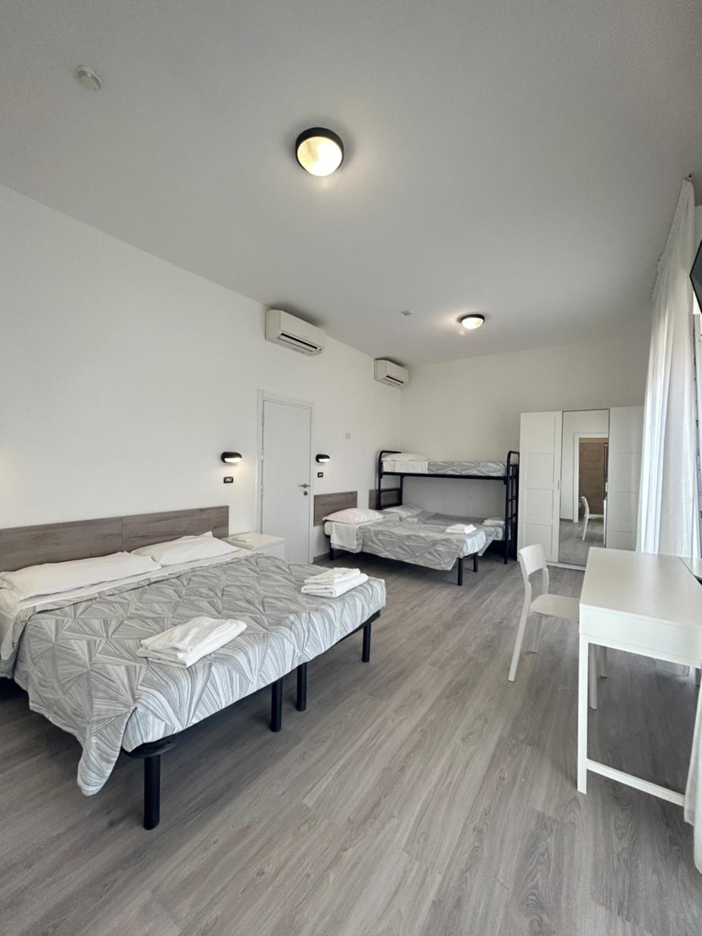 Superior Quadruple Room - Photo 51