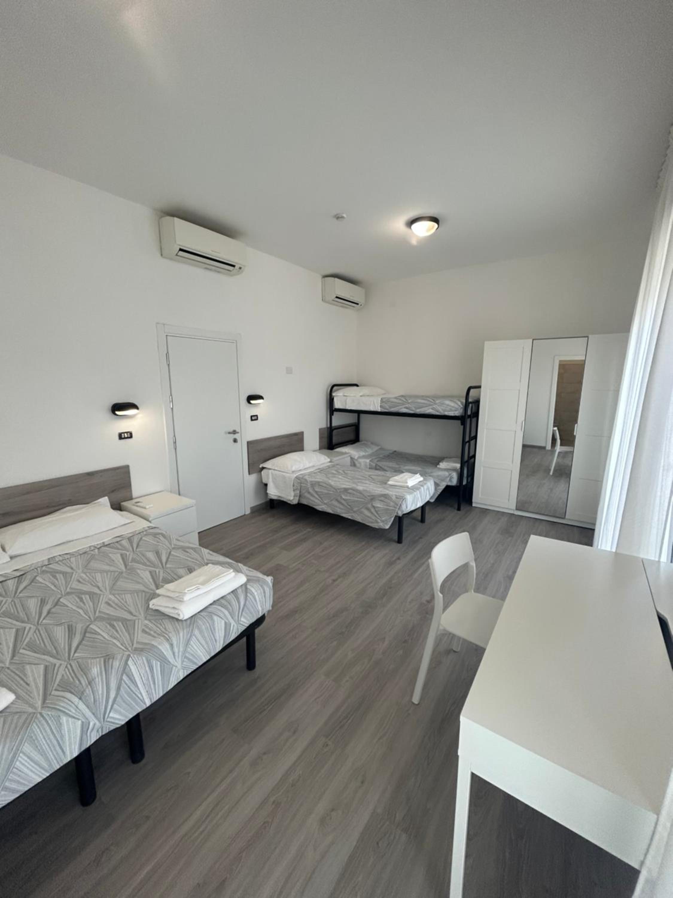 Superior Quadruple Room - Photo 53