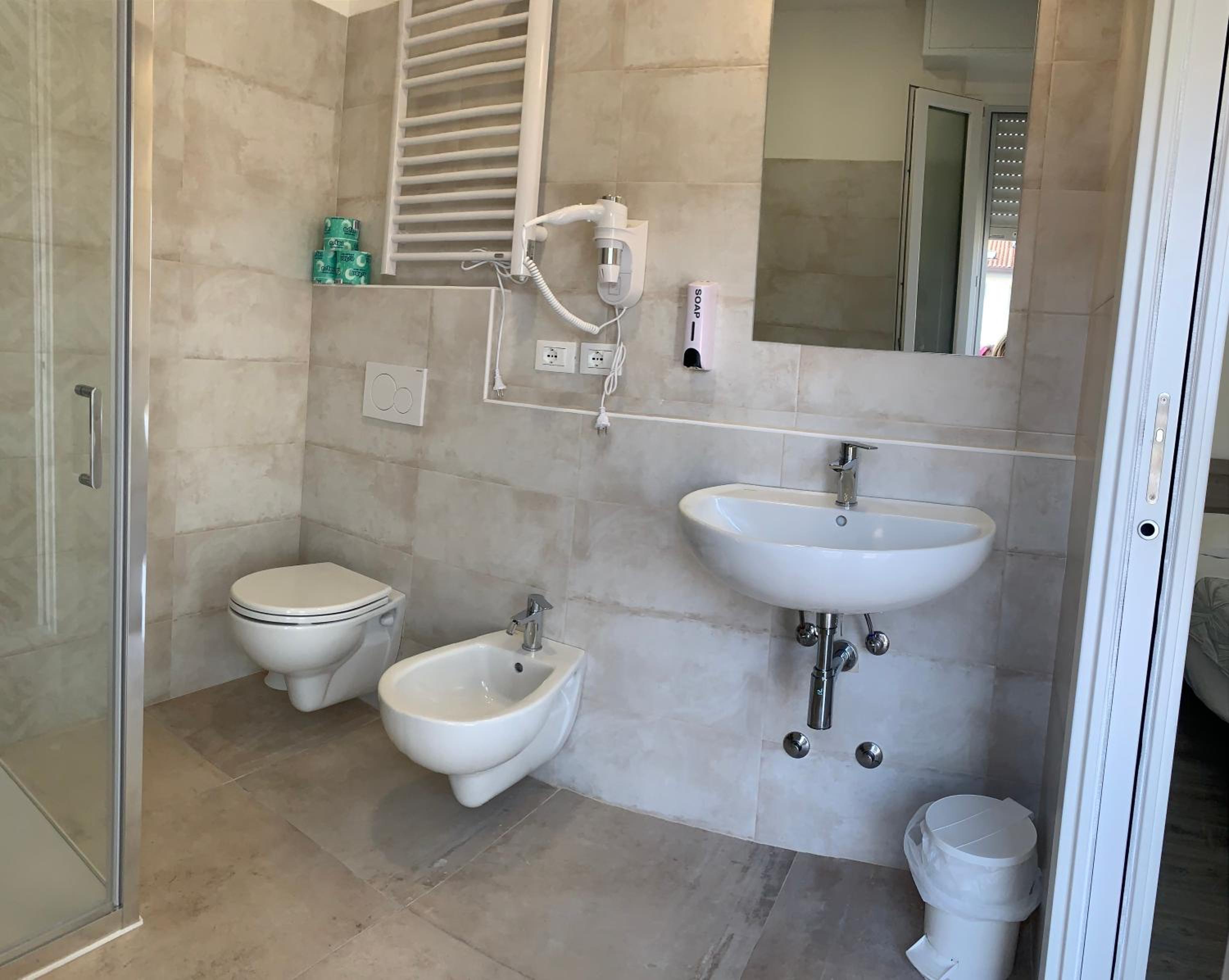 Superior Triple Room - Photo 43