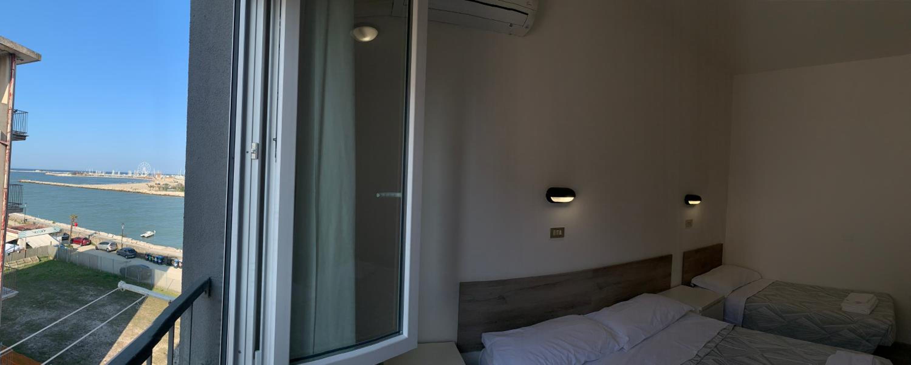 Superior Triple Room - Photo 41