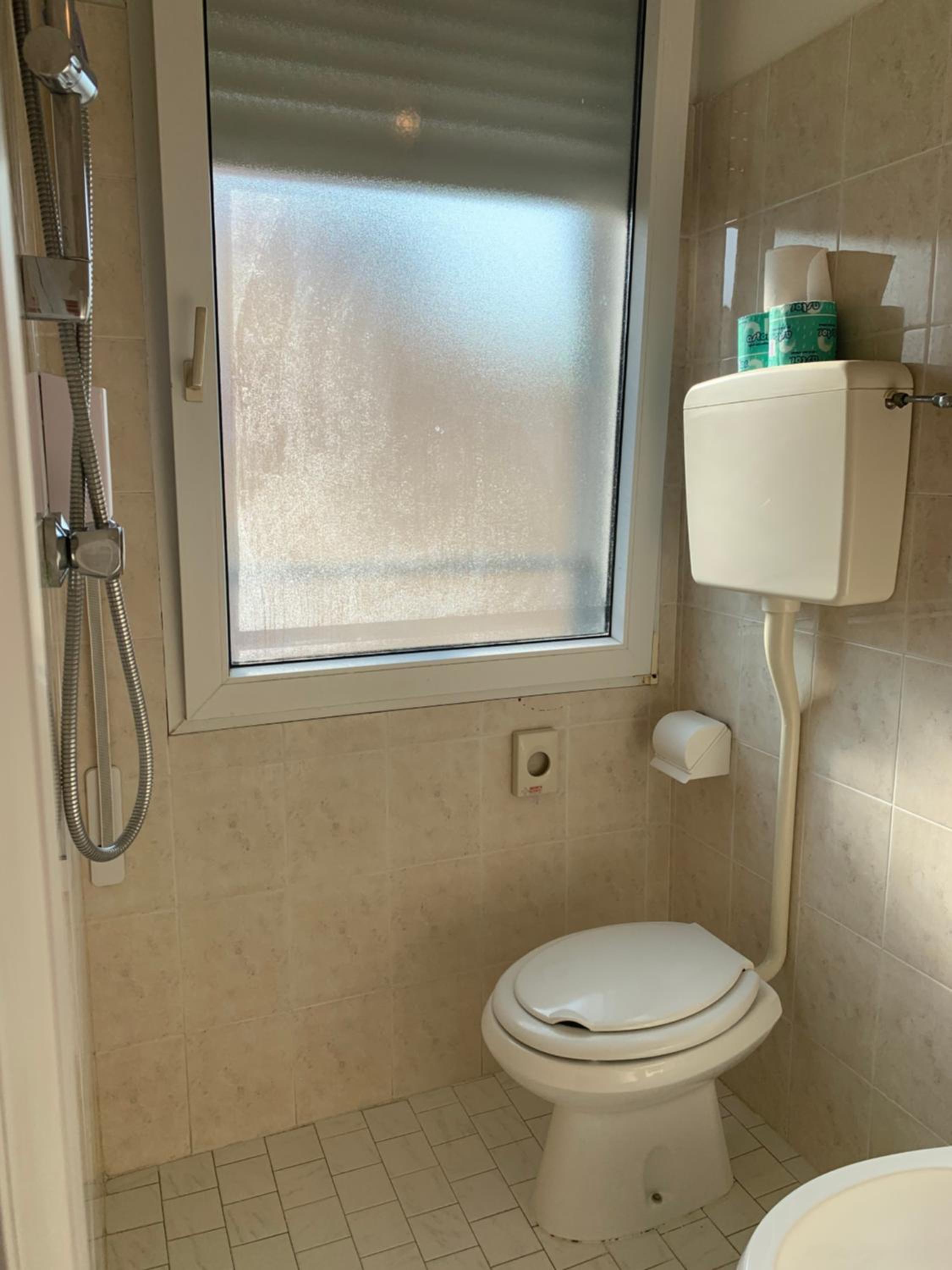 Quadruple Room - Photo 10