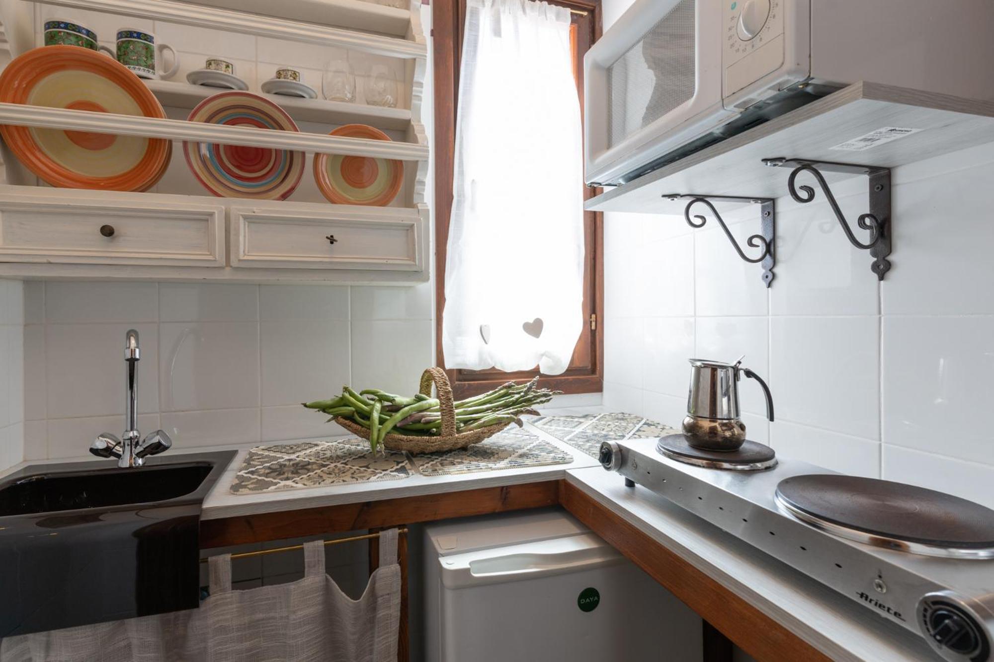 Double Room - Photo 6