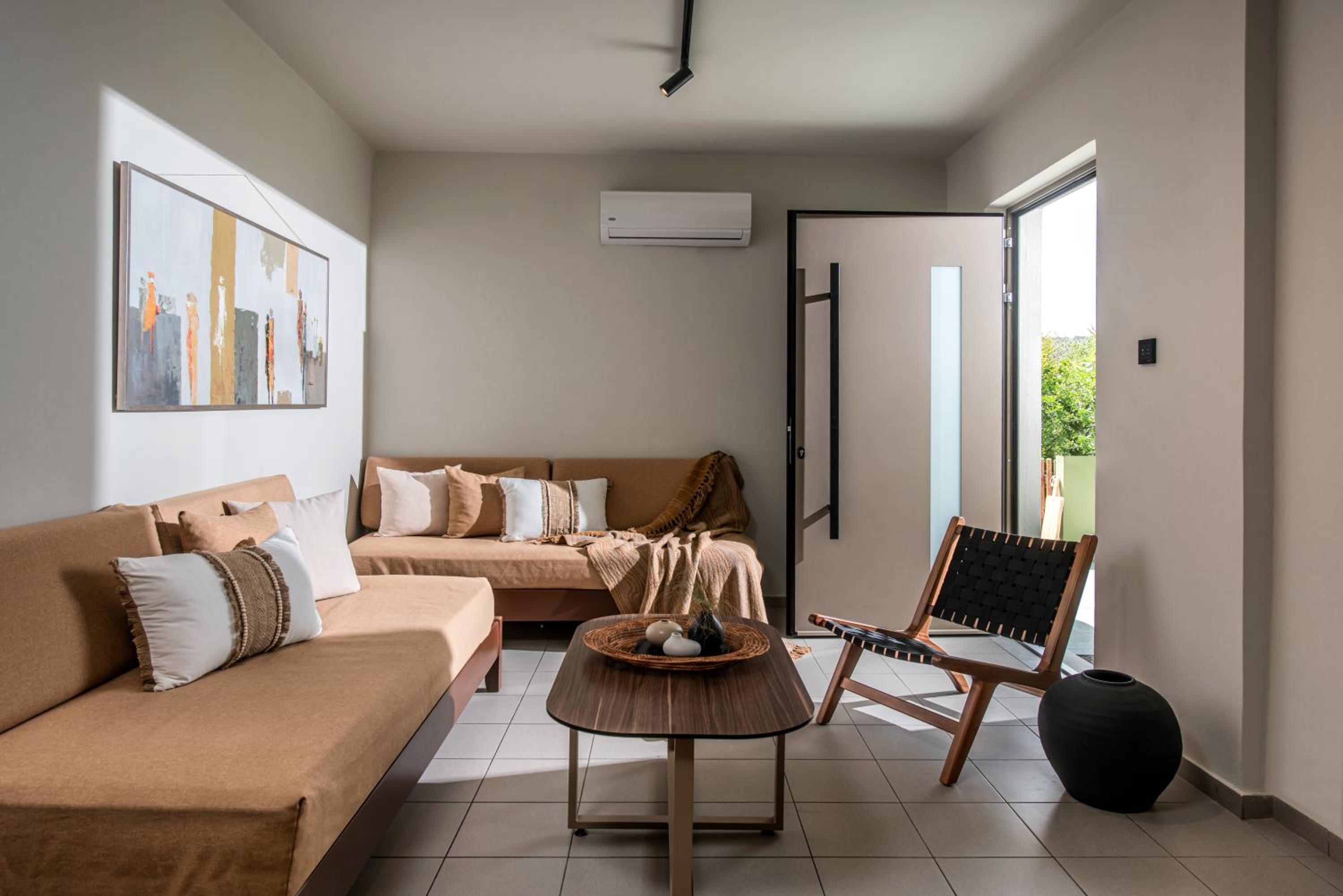 One Bedroom Apartment with Sea View