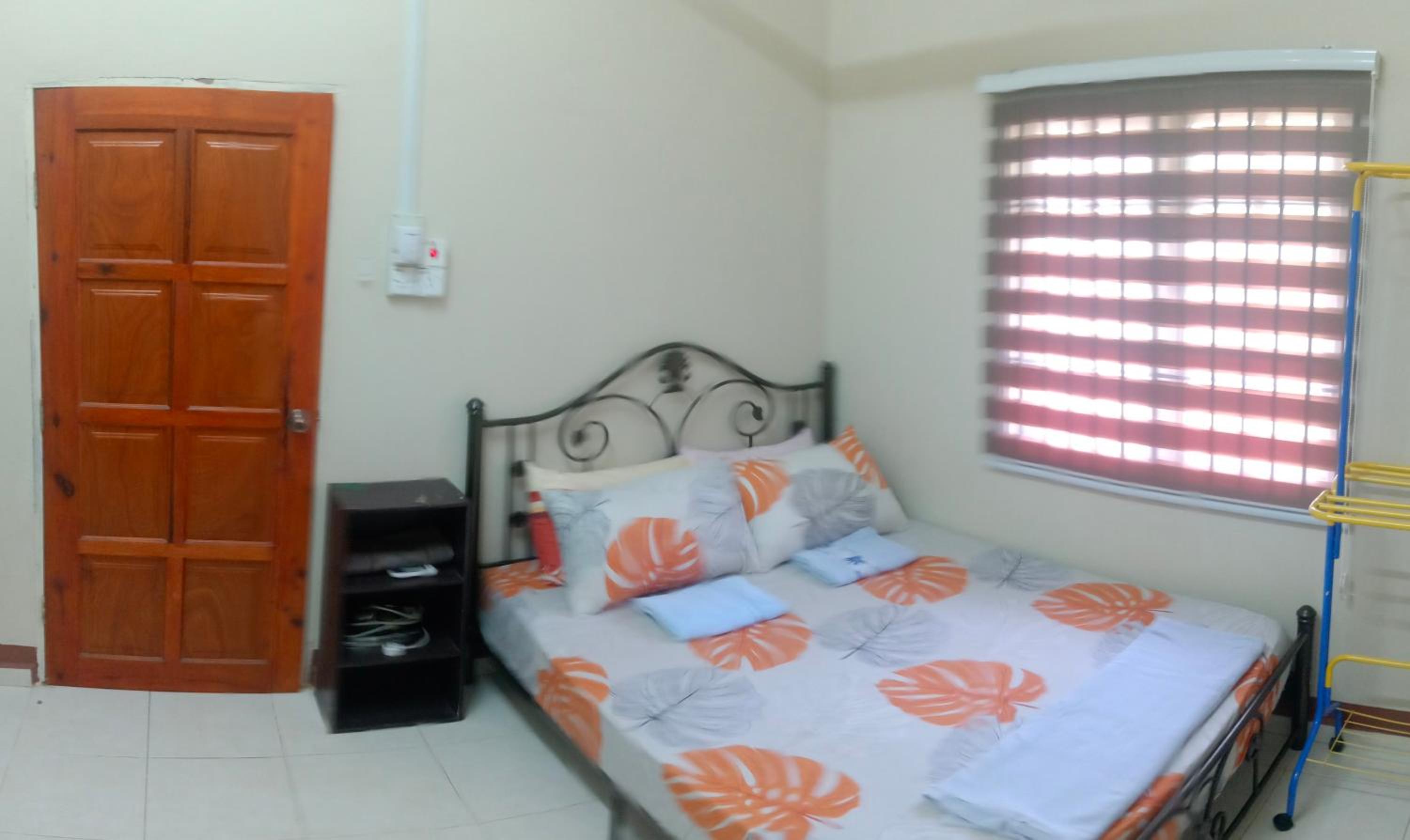 Three-Bedroom House photo 3