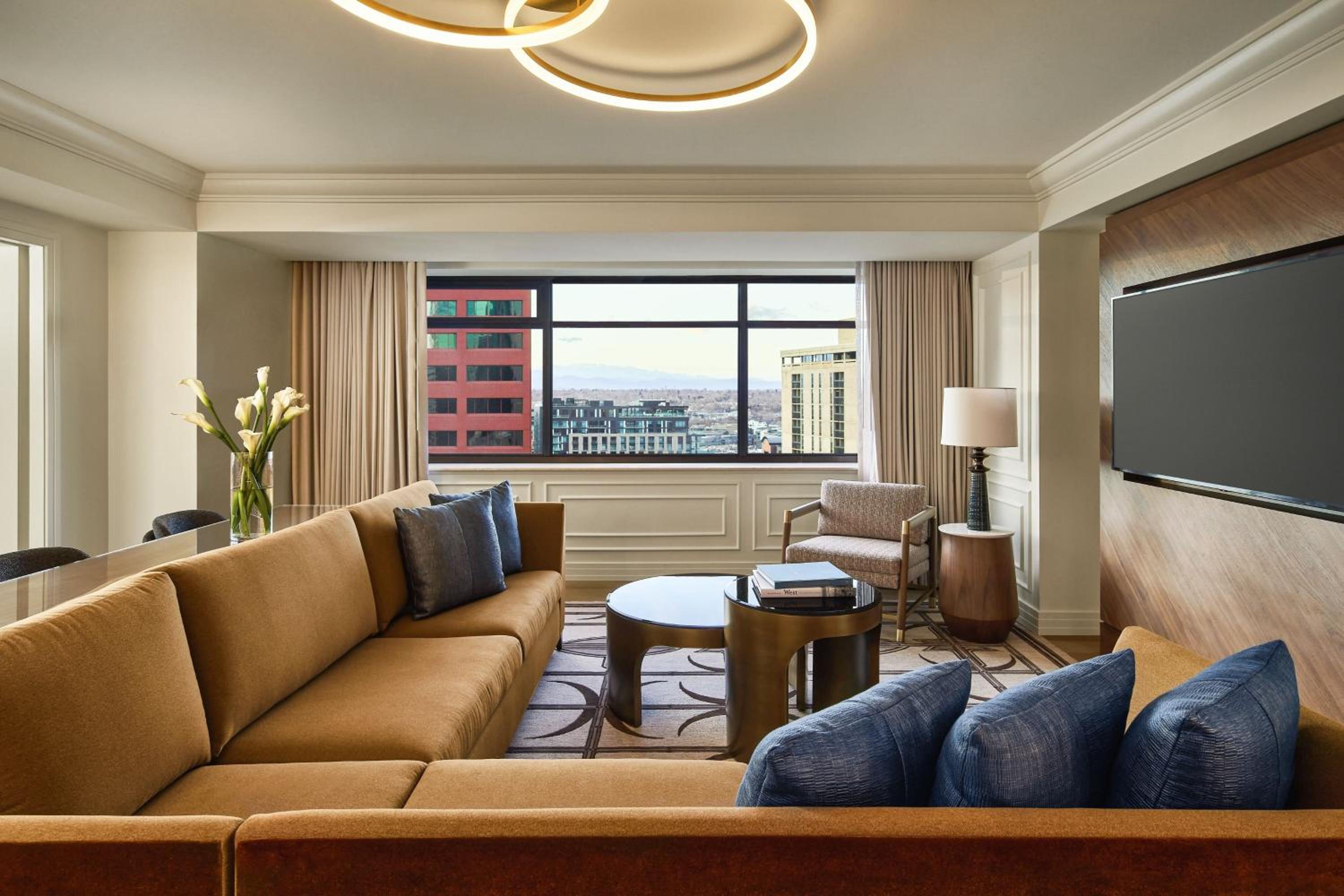 Presidential Suite with Club Lounge Access and City View photo 1